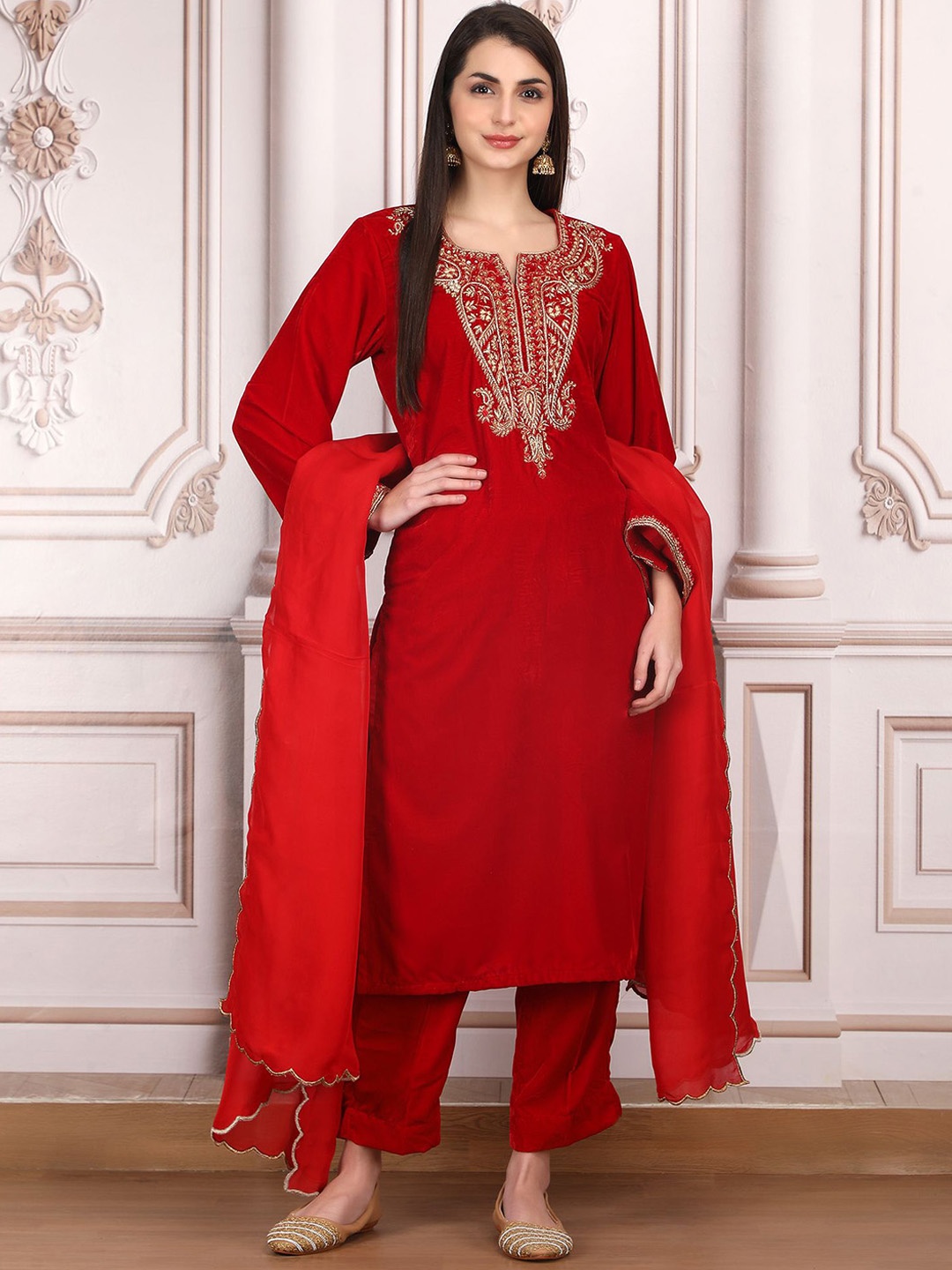 

Akshayini Paisley Embroidered Sequinned Velvet Straight Kurta with Trousers & Dupatta, Red