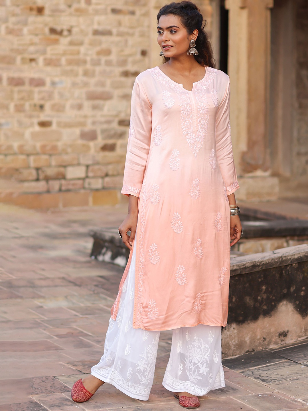 

THE HOUSE OF INDU Floral Embroidered Notch Neck Chikankari Straight Kurta, Peach