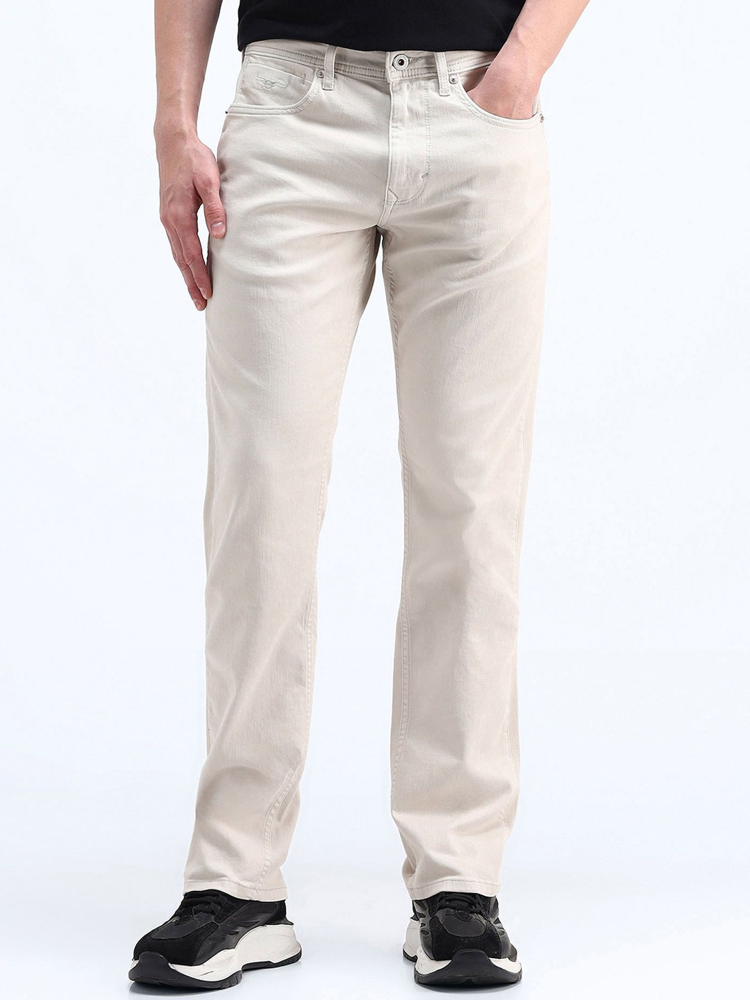 

Flying Machine Men Relaxed Fit Cotton Jeans, Silver