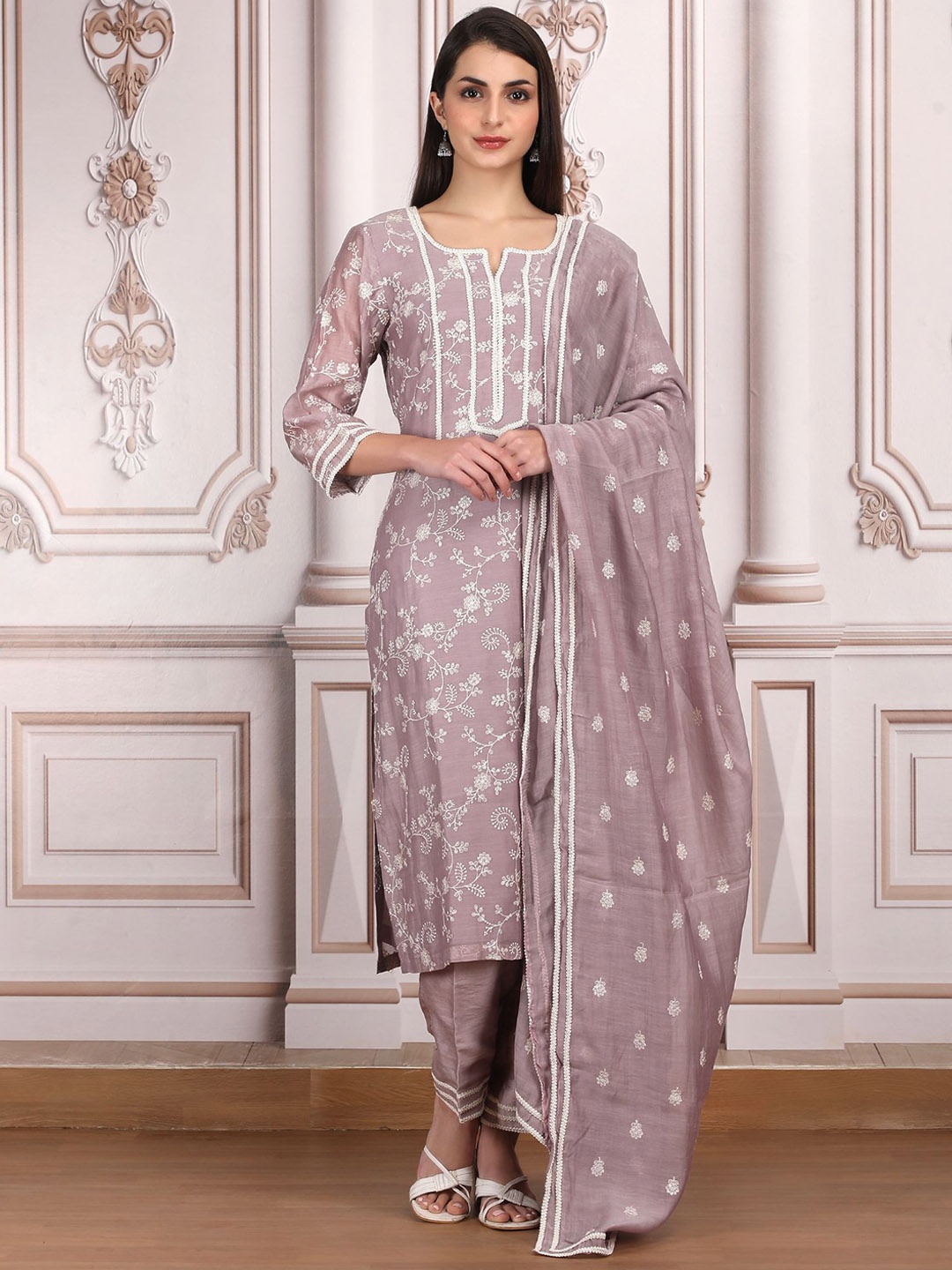 

Akshayini Women Embroidered Regular Chanderi Cotton Kurti with Trousers & With Dupatta, Mauve