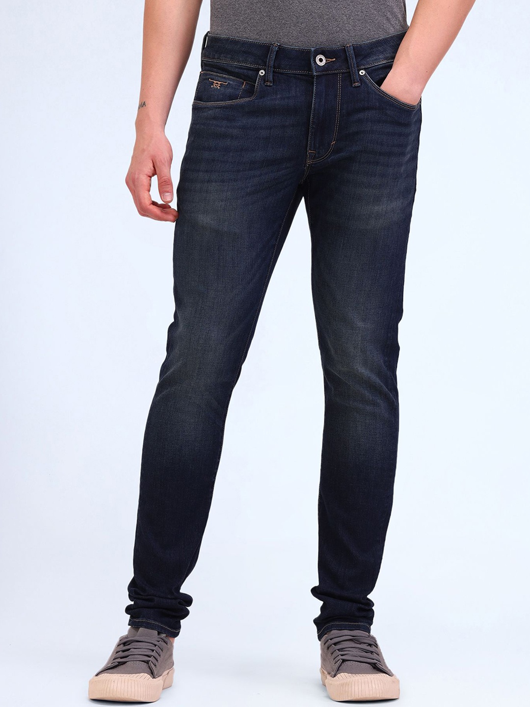 

Flying Machine Men Skinny Fit Light Fade Jeans, Blue