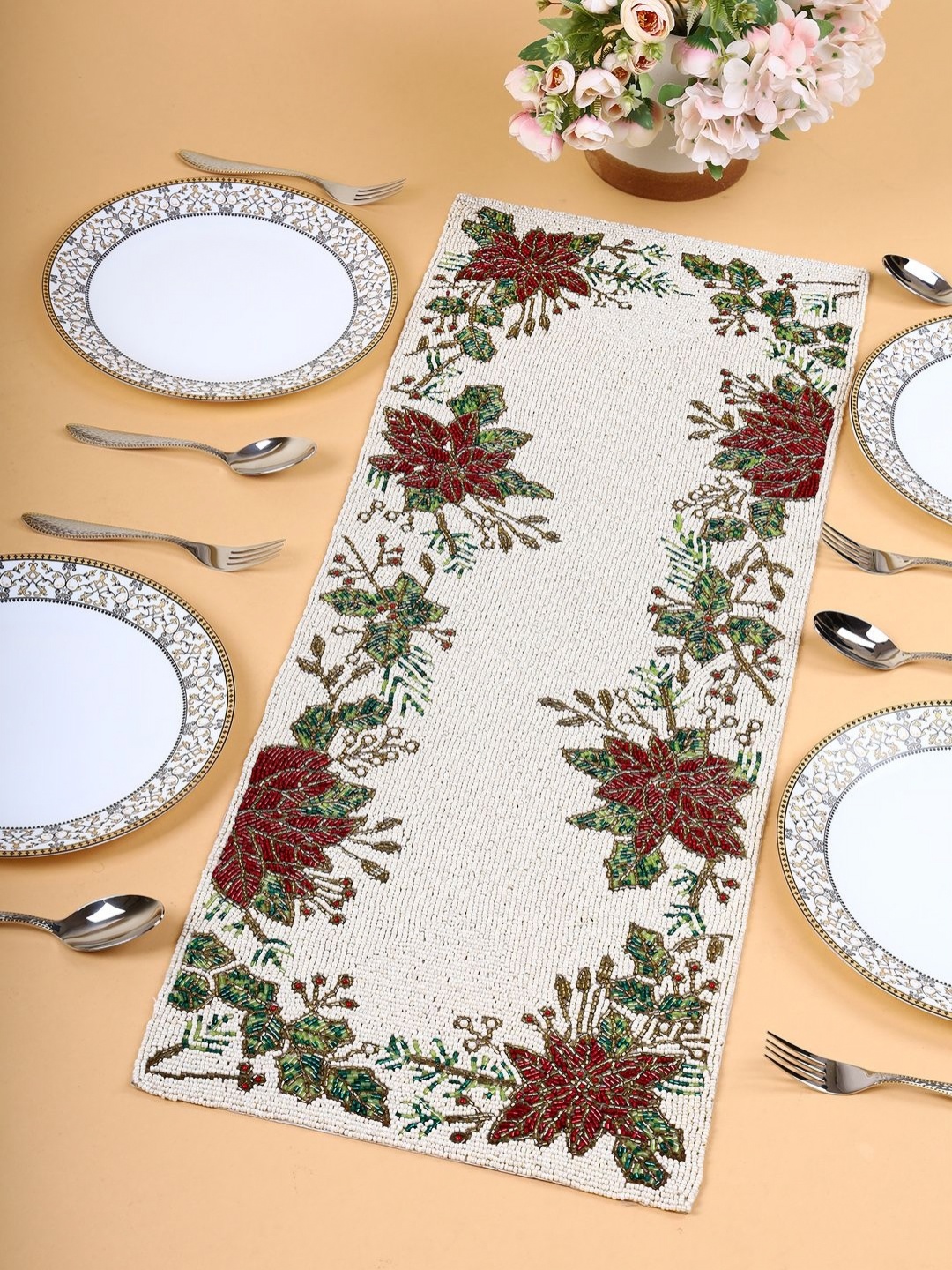 

PURINA'S White & Red Textured Beaded Table Runner