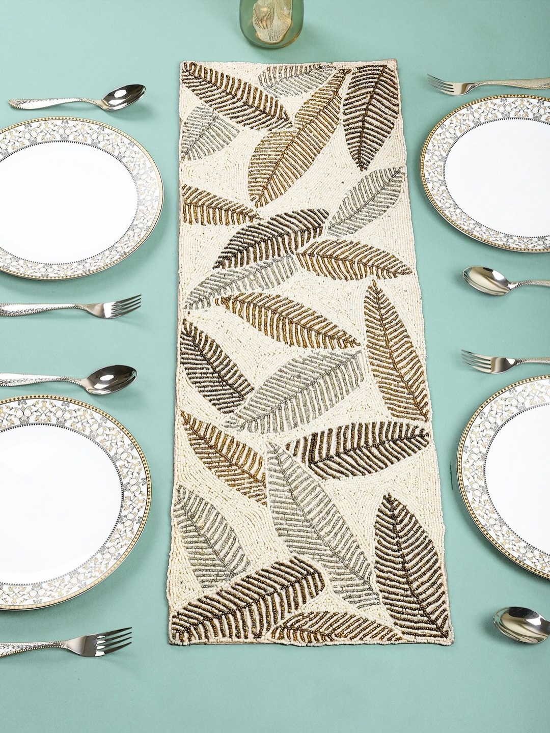 

PURINA'S White Textured Beaded Acrylic Table Runner