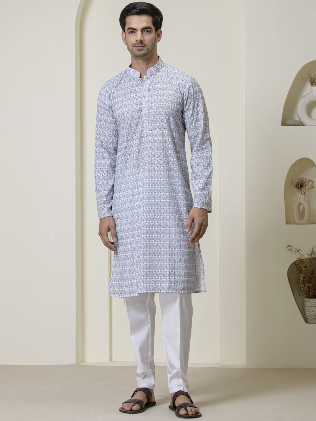 

Satwaa Ethnic Motifs Printed Mandarin Collar Cotton Straight Kurta, Grey