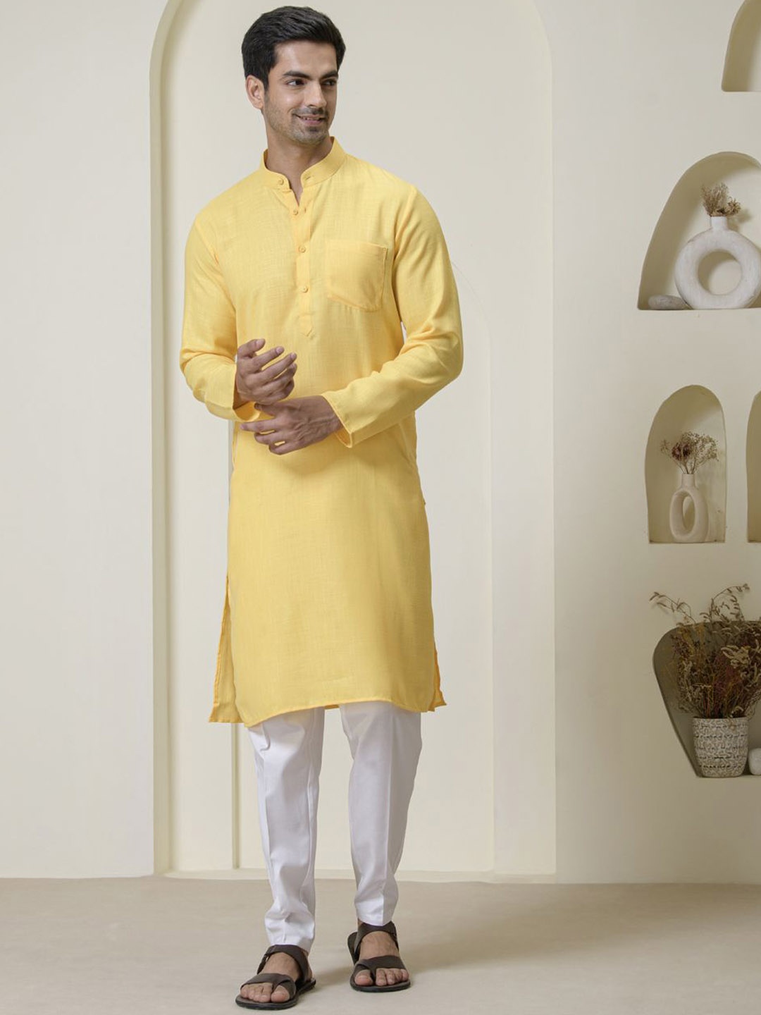 

Satwaa Sunshine Band Collar Cotton Straight Kurta, Yellow