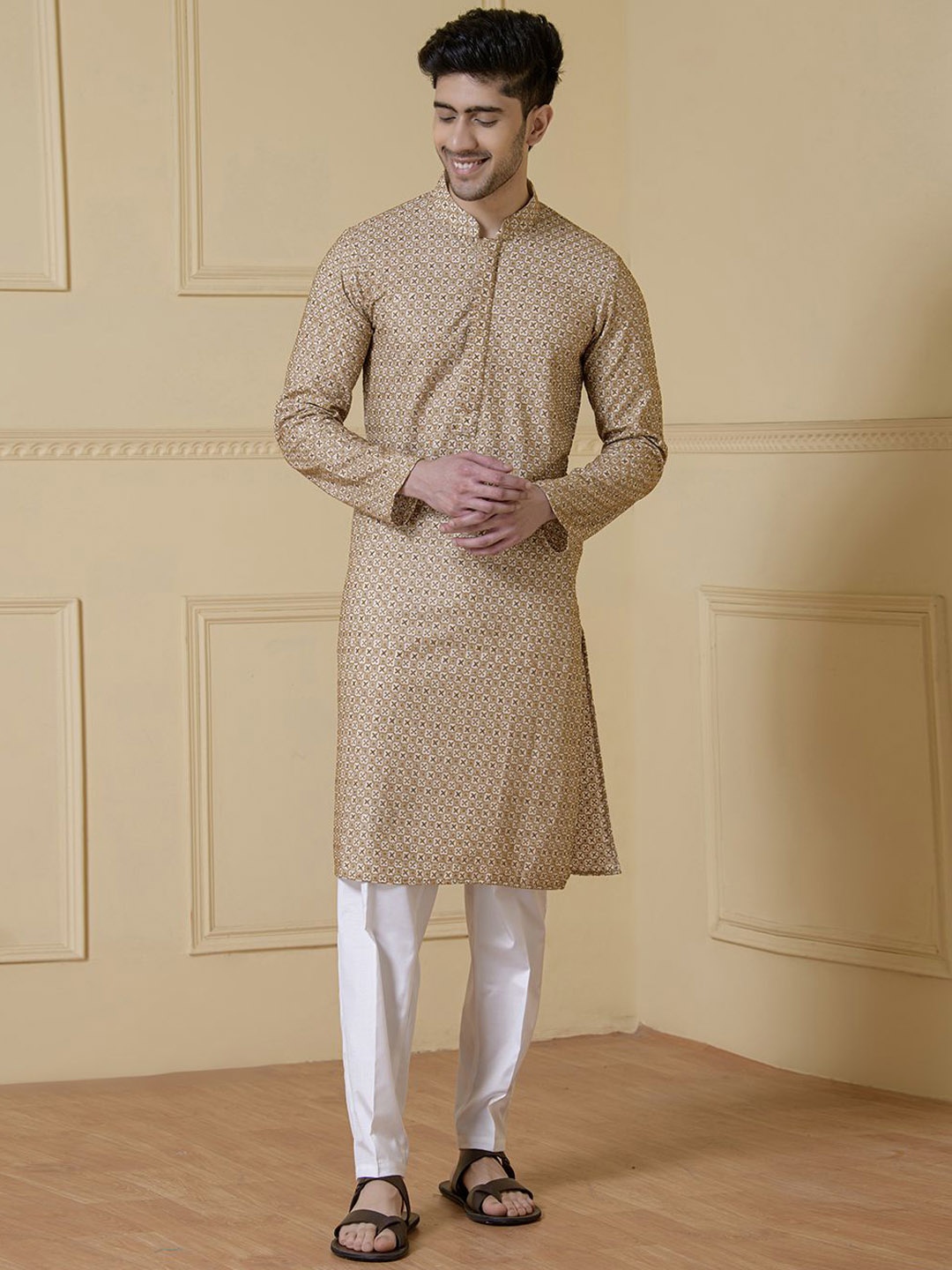 Satwaa Geometric Embroidered Mandarin Collar Thread Work Straight Kurta, Brown