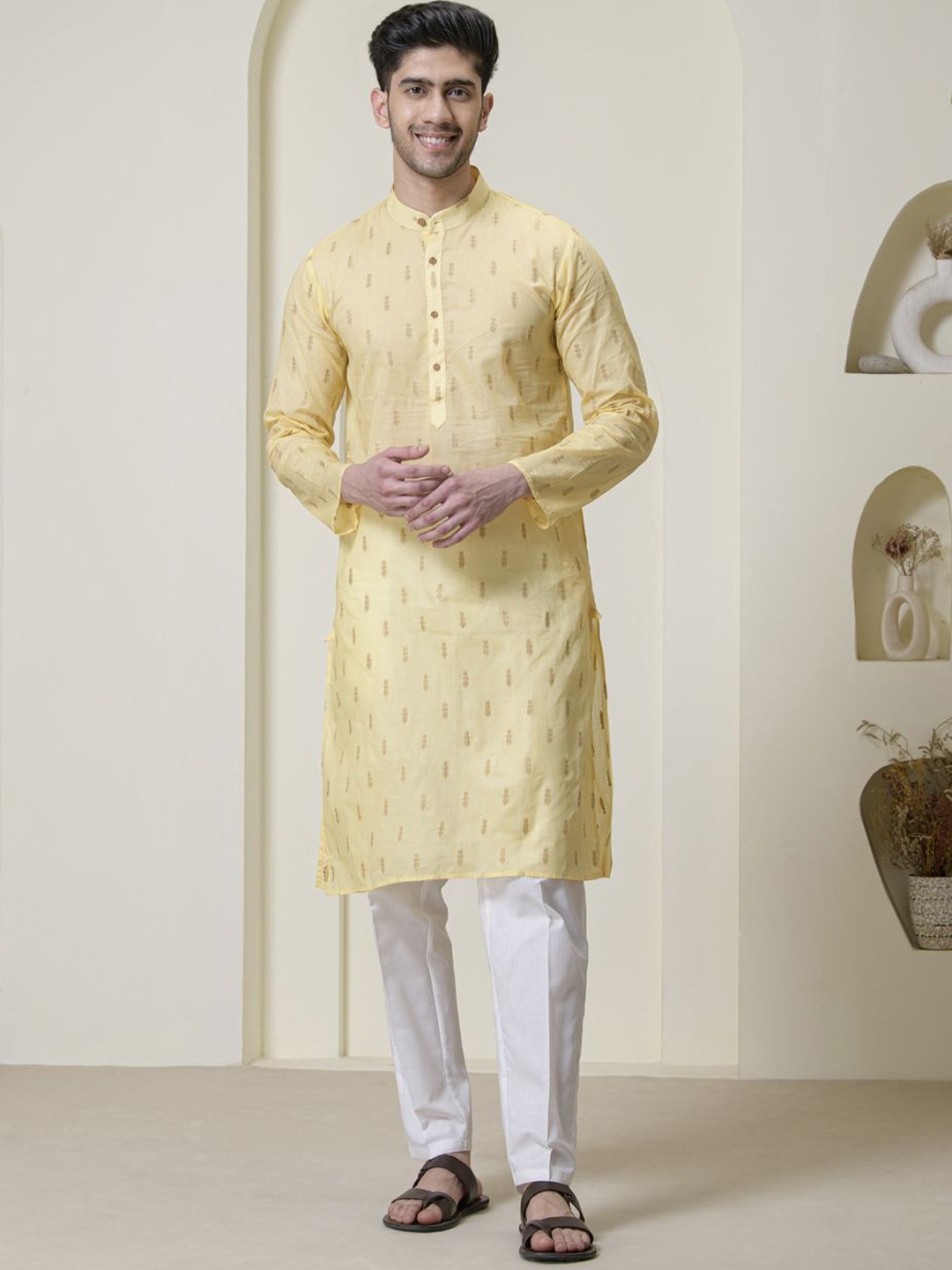 

Satwaa Geometric Printed Band Collar Cotton Straight Kurta, Yellow