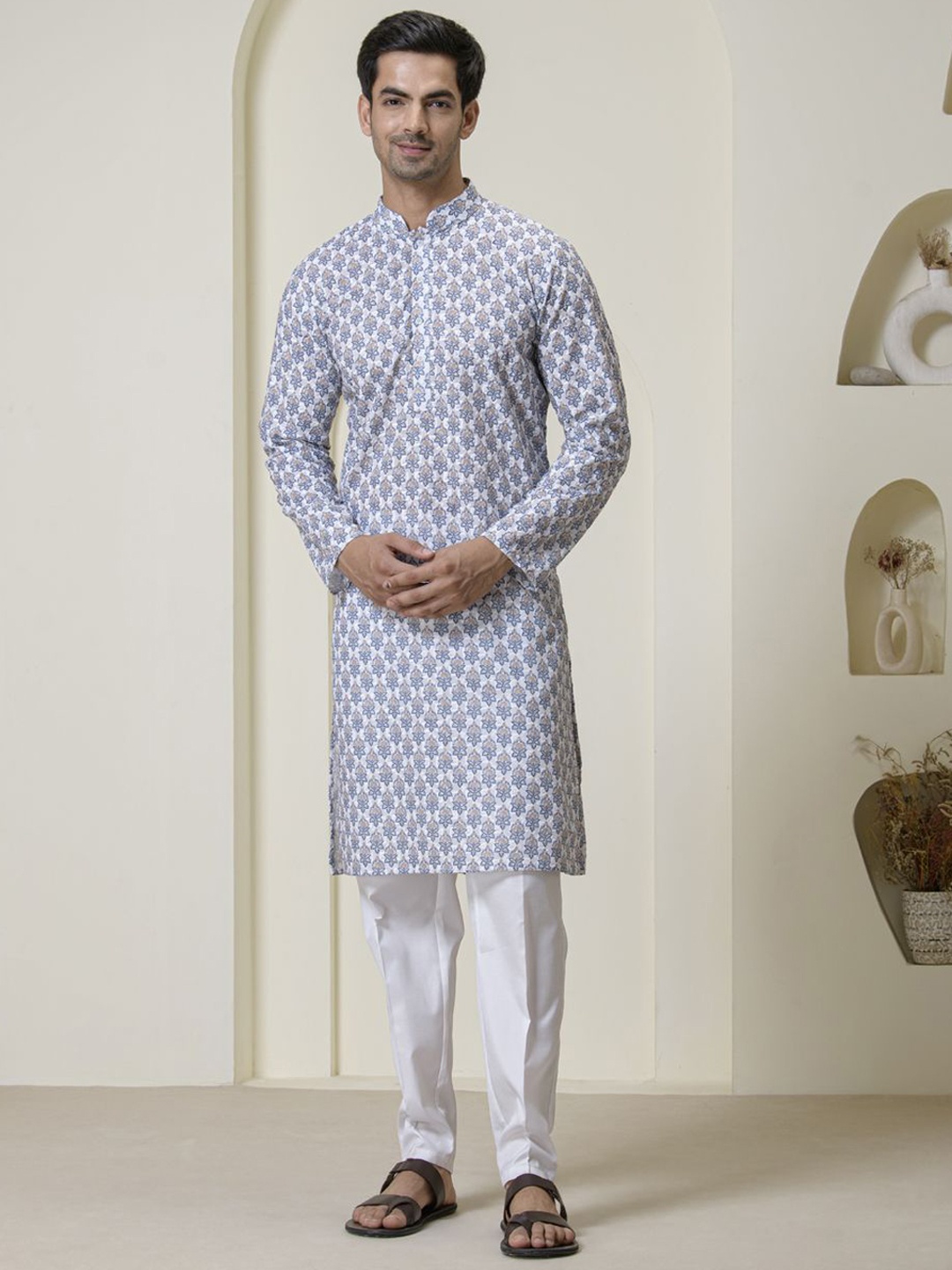 

Satwaa Floral Printed Mandarin Collar Cotton Straight Kurta, Blue