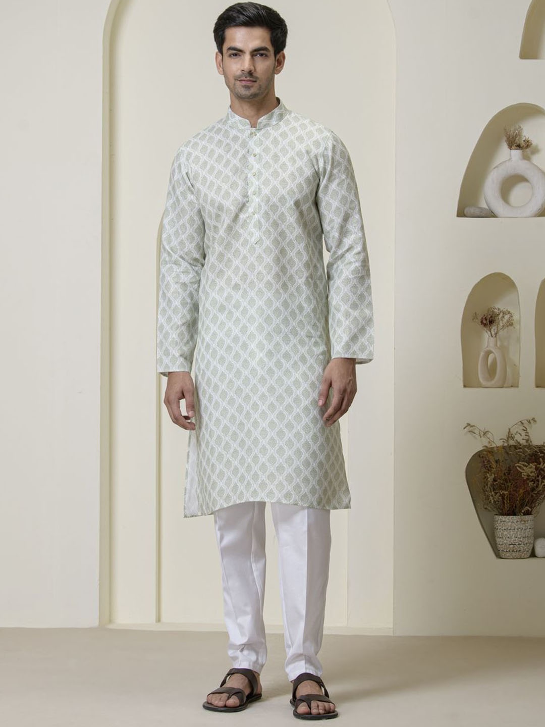 

Satwaa Floral Printed Mandarin Collar Pure Cotton Straight Kurta, Green