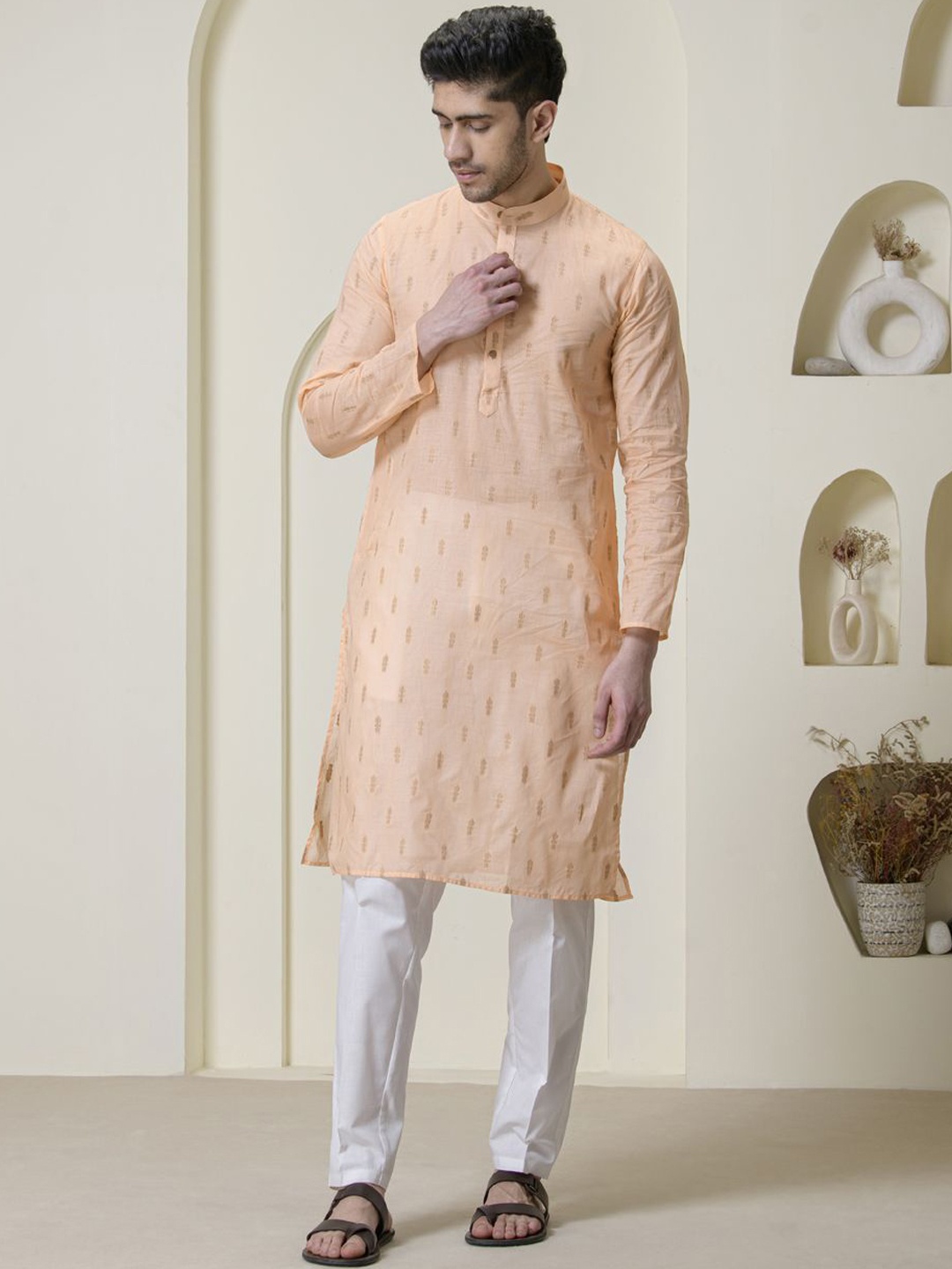 

Satwaa Floral Printed Band Collar Pure Cotton Straight Kurta, Peach