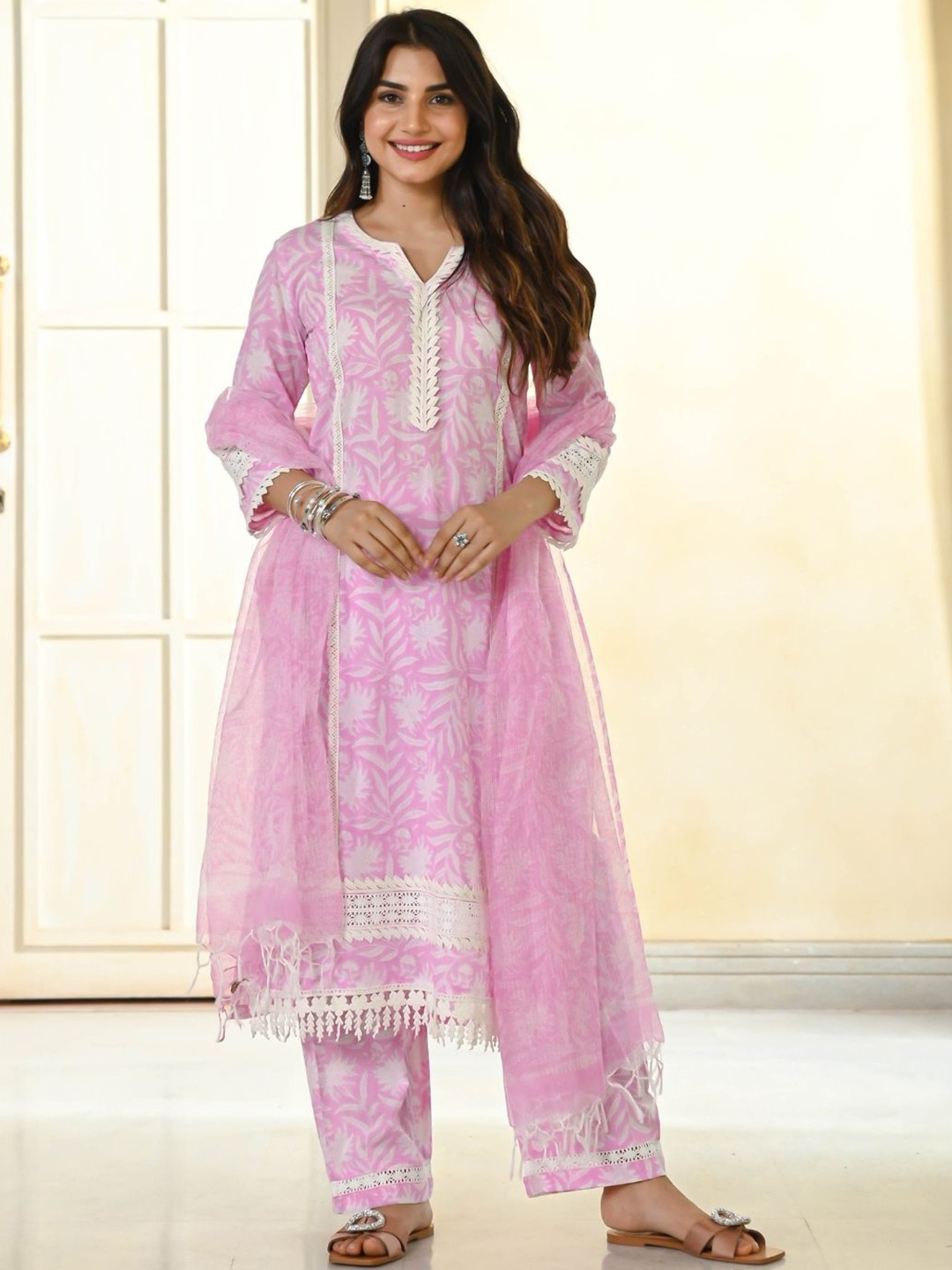 

Moda Rapido Women Embroidered Regular Kurta with Trousers & With Dupatta, Pink