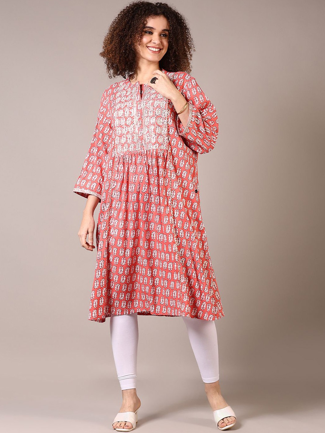 

V-Mart Floral Printed Kurta Notch Neck A-Line Kurta, Pink