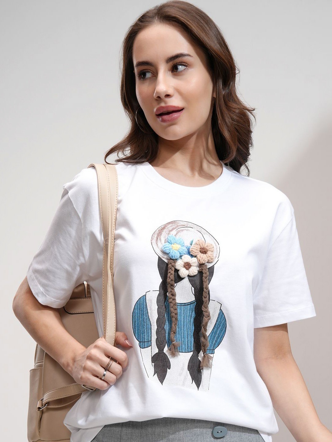 

Tokyo Talkies Women Embellished Regular Fit T-shirt, White