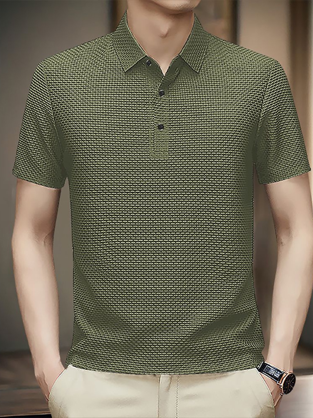 

StyleCast x Revolte Men Polo Collar Raw Edge T-shirt, Green