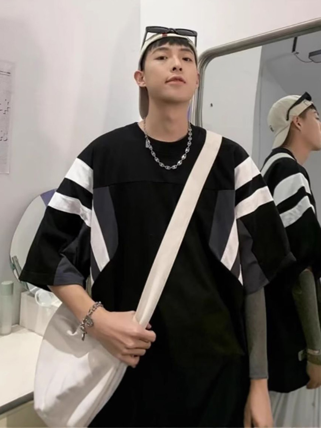 

StyleCast x Revolte Men Striped Raw Edge T-shirt, Black