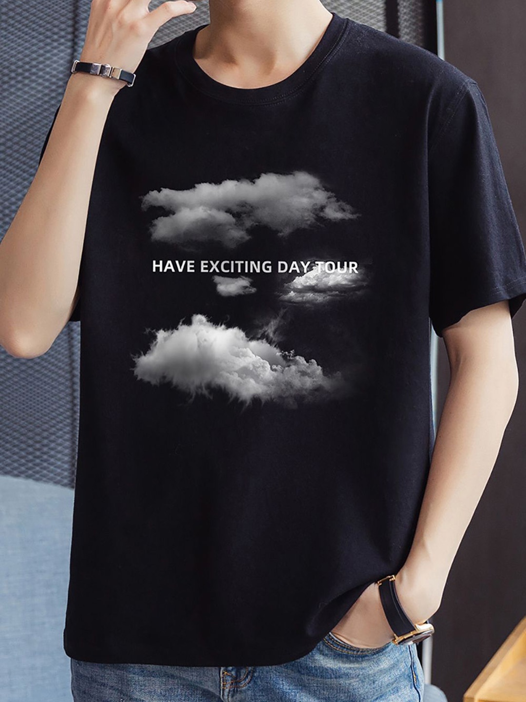

StyleCast x Revolte Men Typography Printed Raw Edge T-shirt, Black