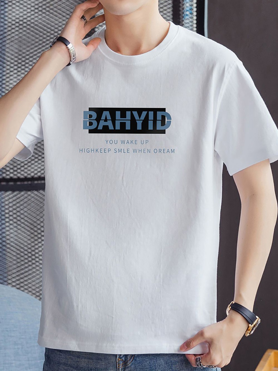 

StyleCast x Revolte Men Typography Printed Raw Edge T-shirt, White
