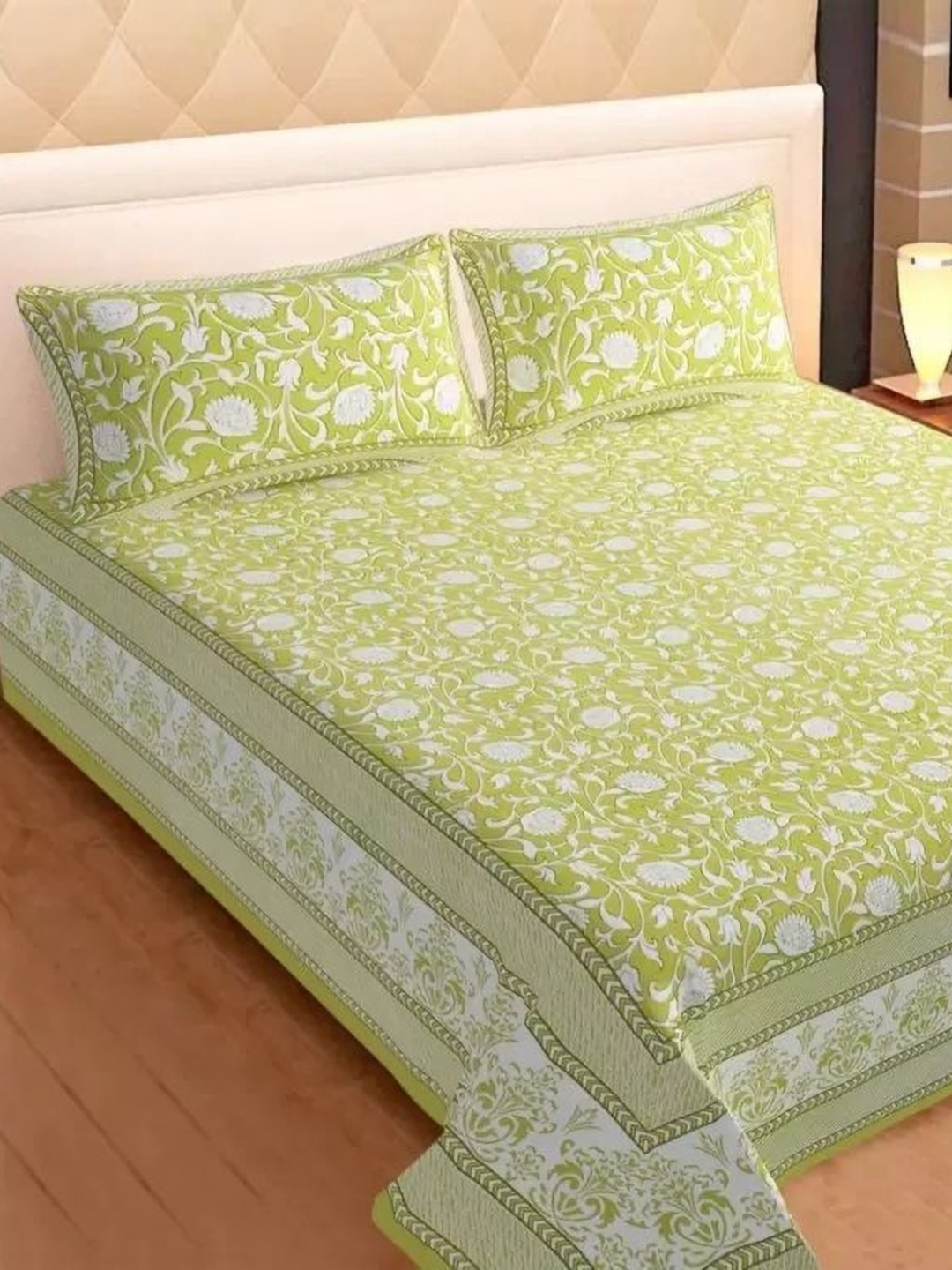 

Butea Crape Green & White Floral 180 TC King Bedsheet with 2 Pillow Covers