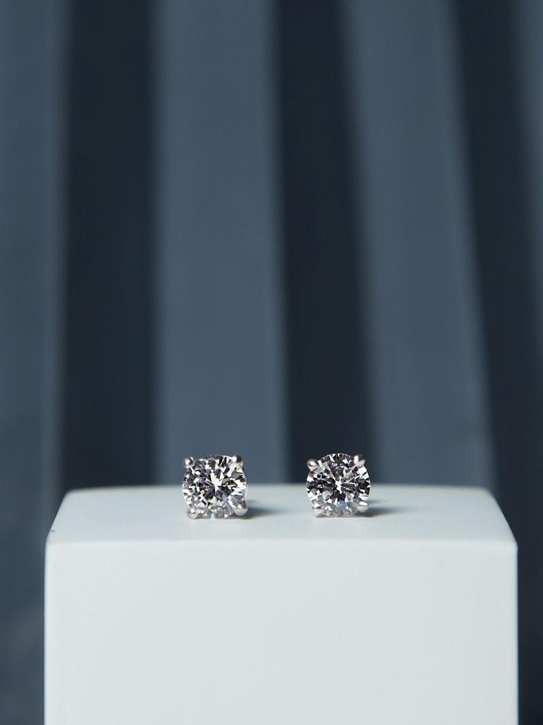 

VELVET IMPERIAL 925 Sterling Silver Silver-Plated Circular Studs