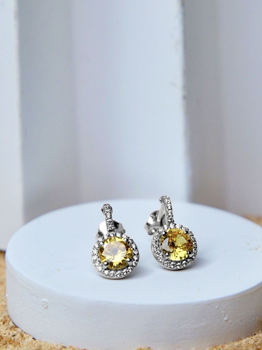 

VELVET IMPERIAL 925 Sterling Silver Silver-Plated Circular Studs