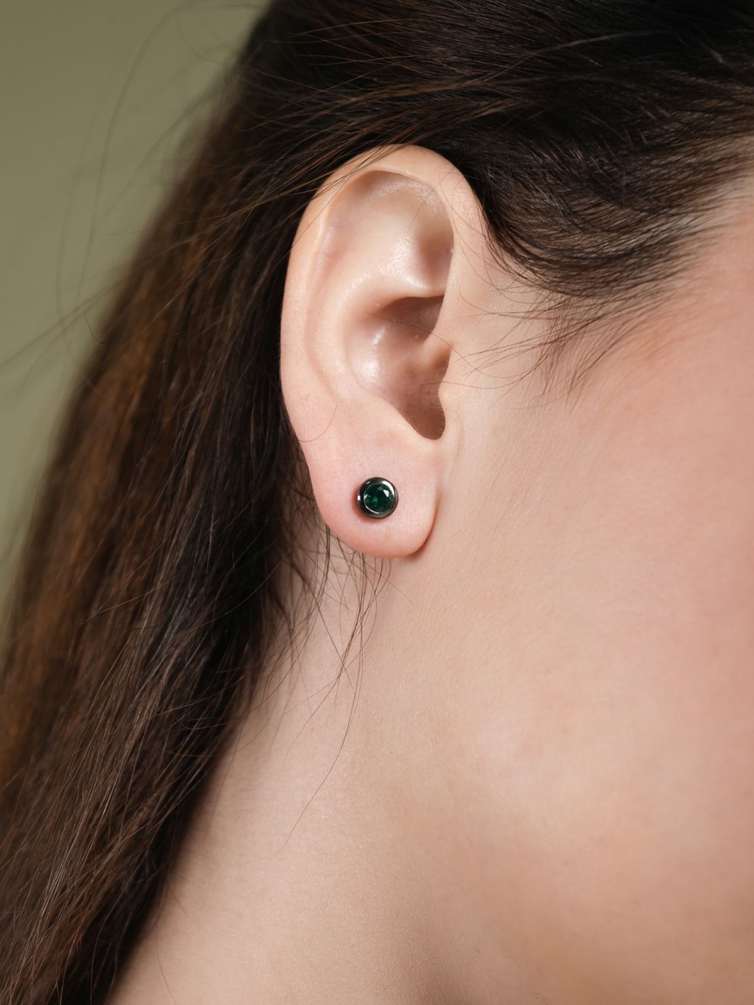 

VELVET IMPERIAL 925 Sterling Silver Rhodium-Plated Circular Studs, Black