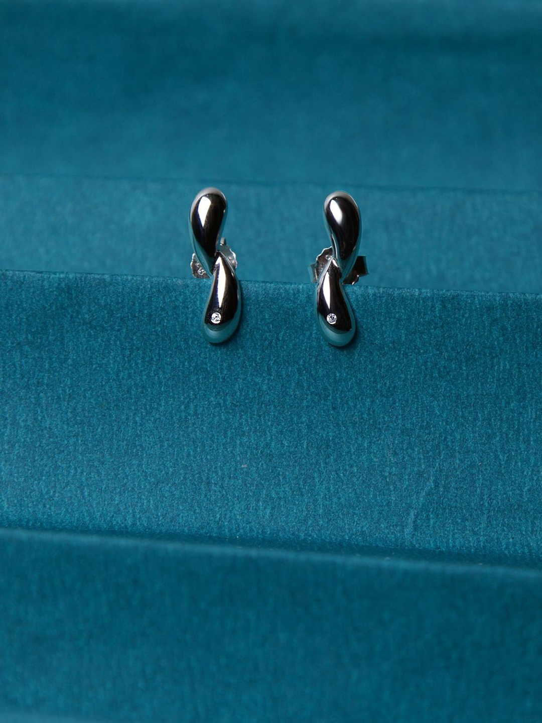 

VELVET IMPERIAL 925 Sterling Silver Silver-Plated Contemporary Studs