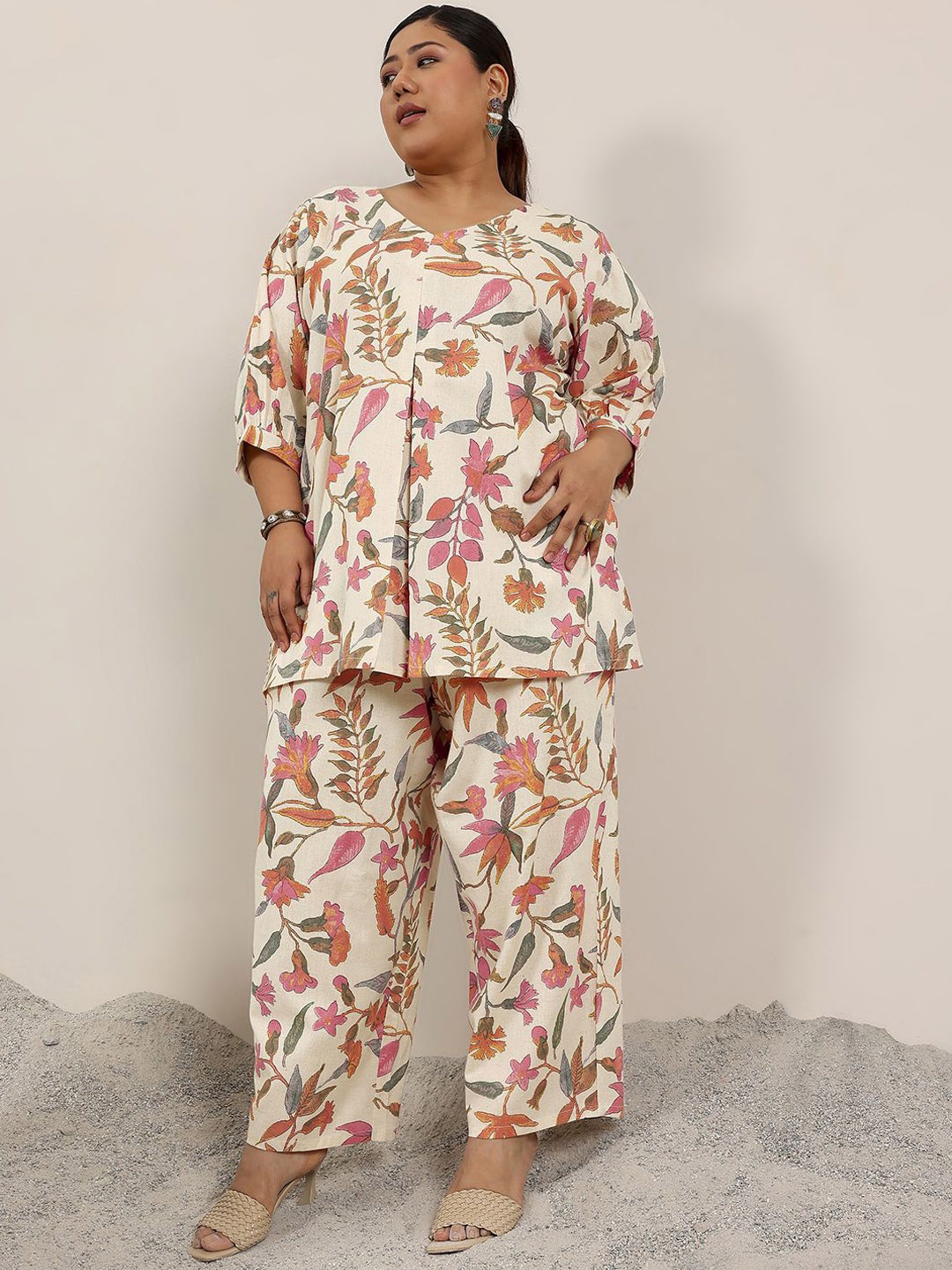 

EXTRA LOVE BY LIBAS Plus Size Floral Printed Tunic with Straight Palazzo, Off white