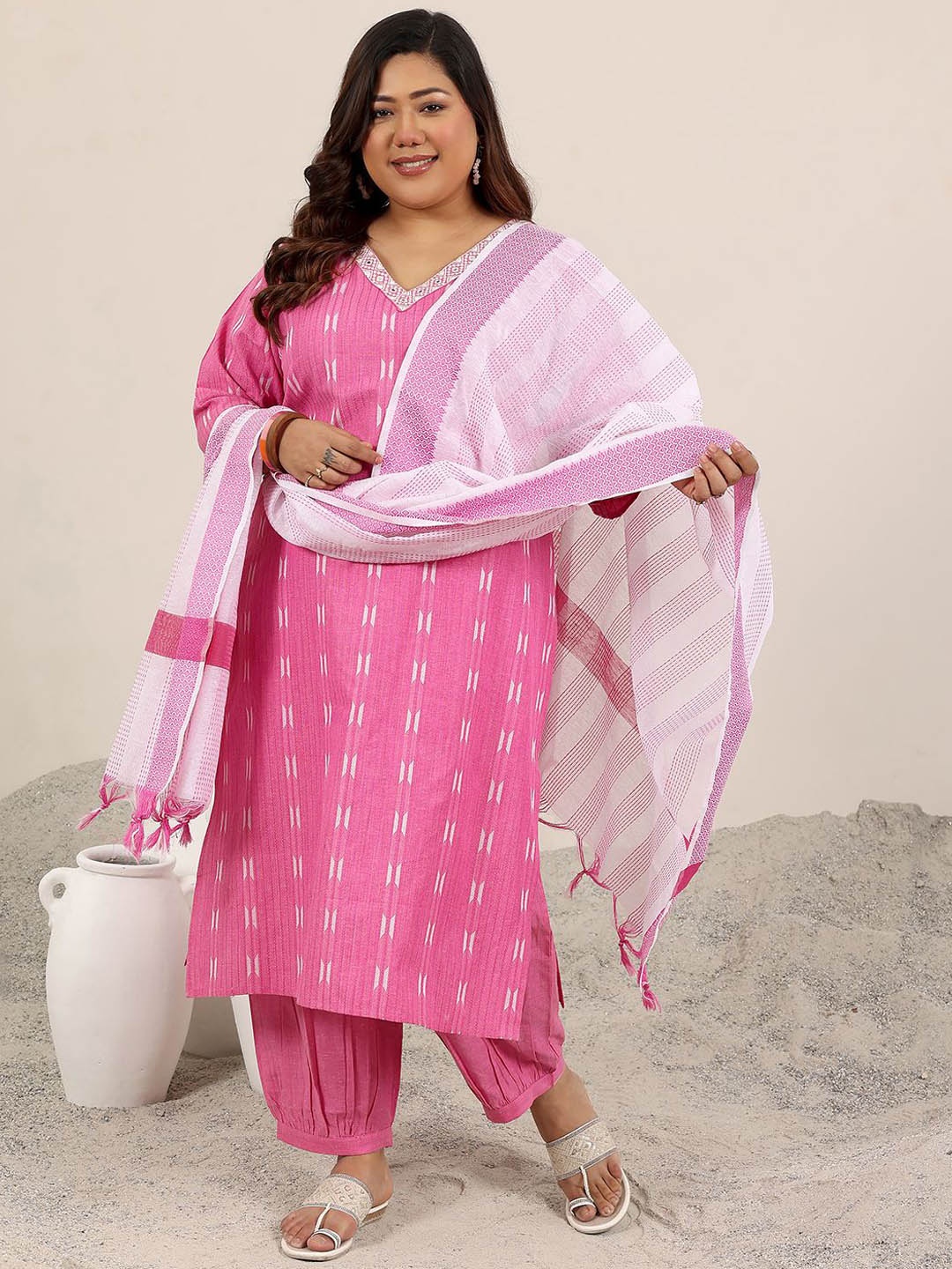 

EXTRA LOVE BY LIBAS Plus Size Geometric Woven Design Thread Work Kurta & Salwar & Dupatta, Pink