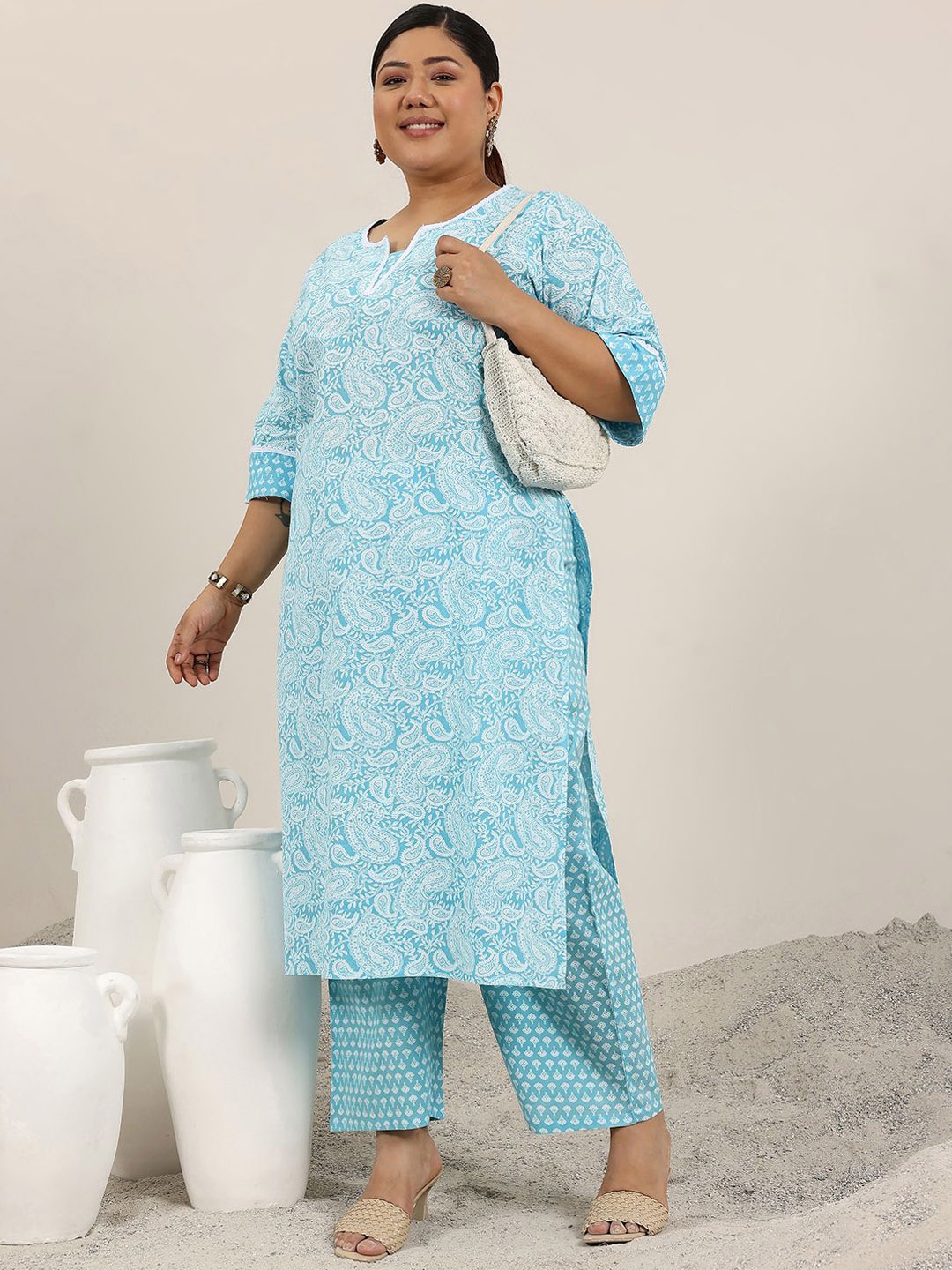 

EXTRA LOVE BY LIBAS Plus Size Paisley Printed Straight Kurta With Trousers, Blue