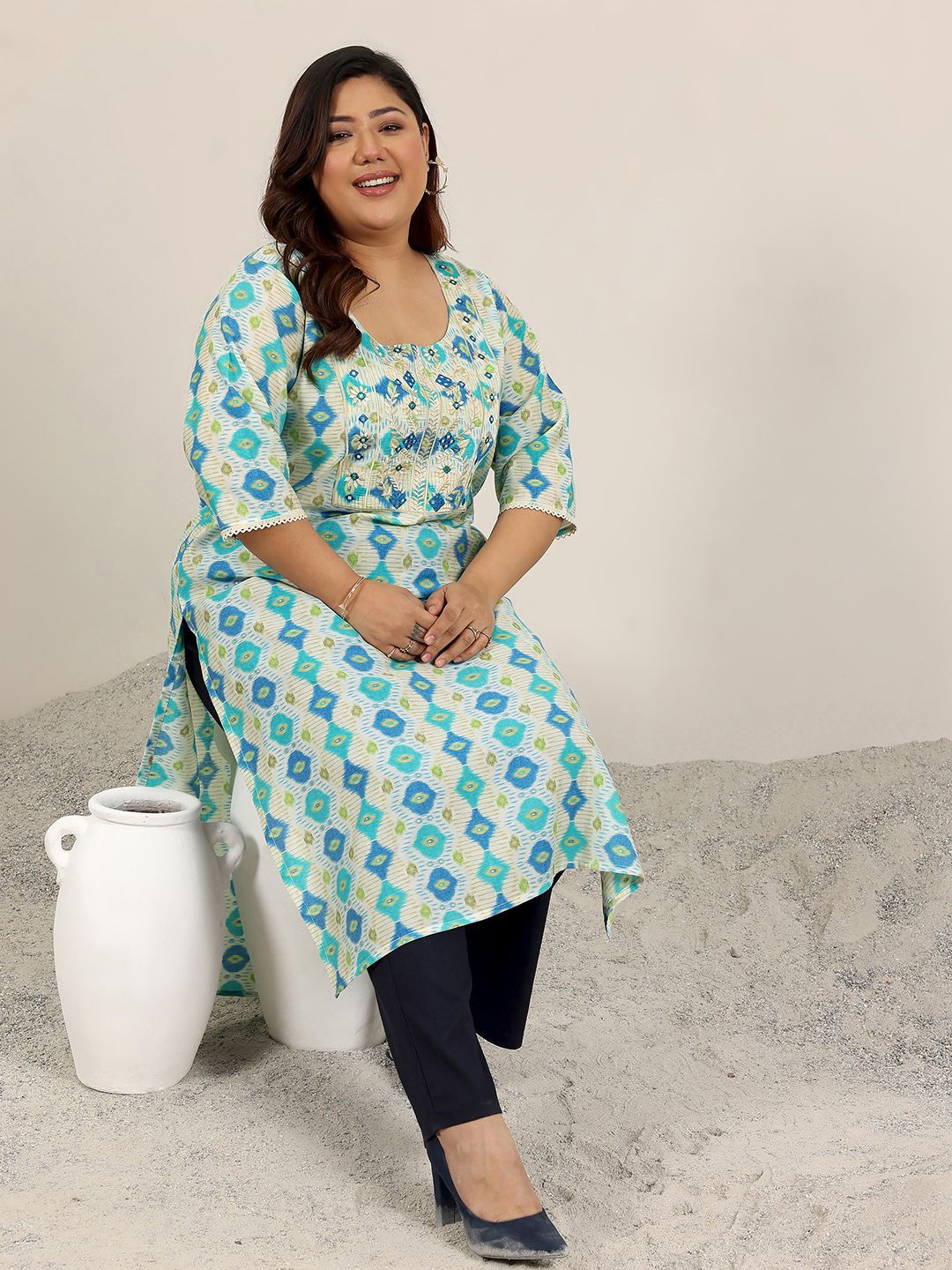 

EXTRA LOVE BY LIBAS Plus Size Ethnic Motifs Printed Thread Work Straight Kurta, Off white
