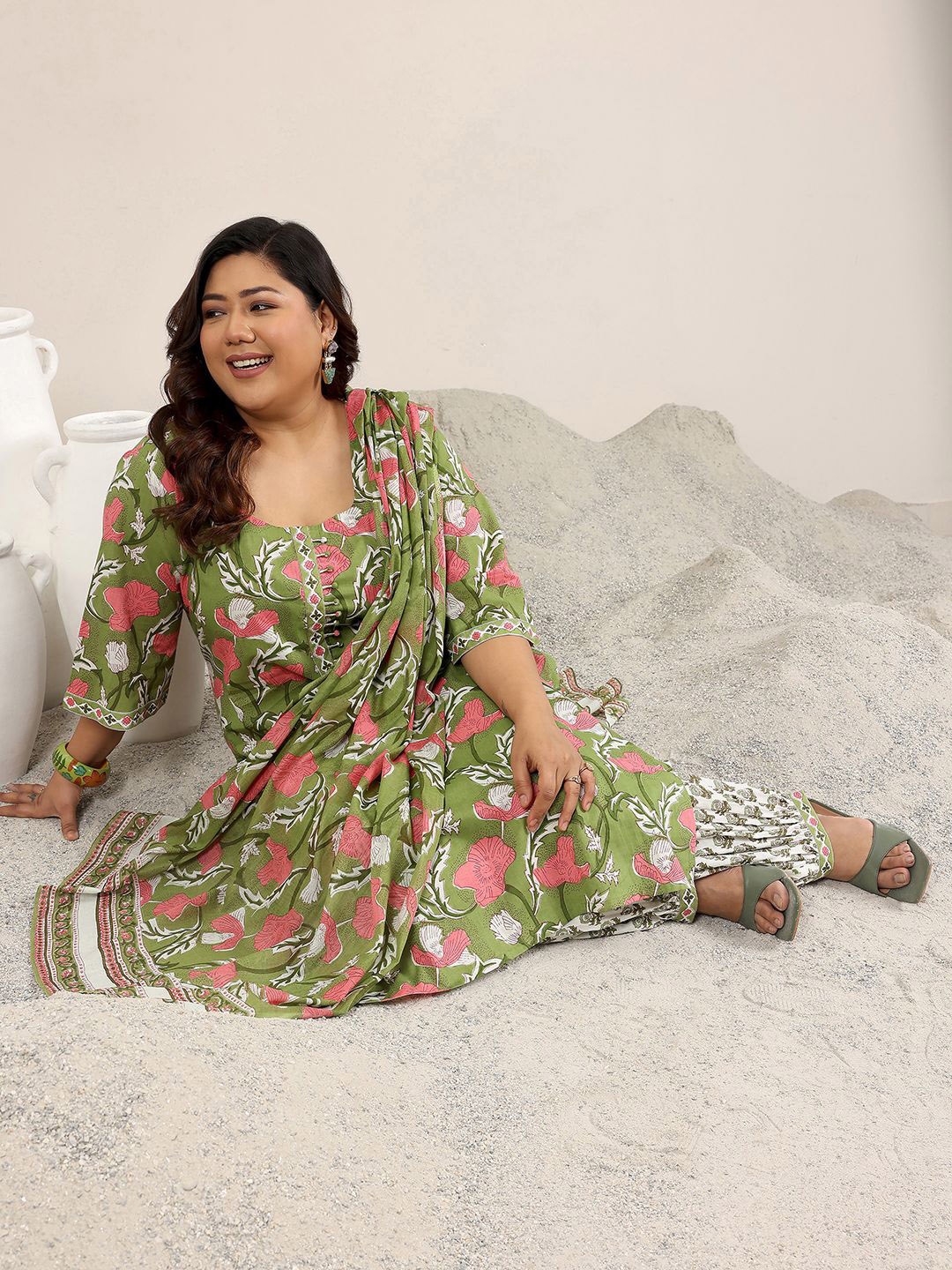 

EXTRA LOVE BY LIBAS Plus Size Floral Printed Straight Kurta With Salwar & Dupatta, Green