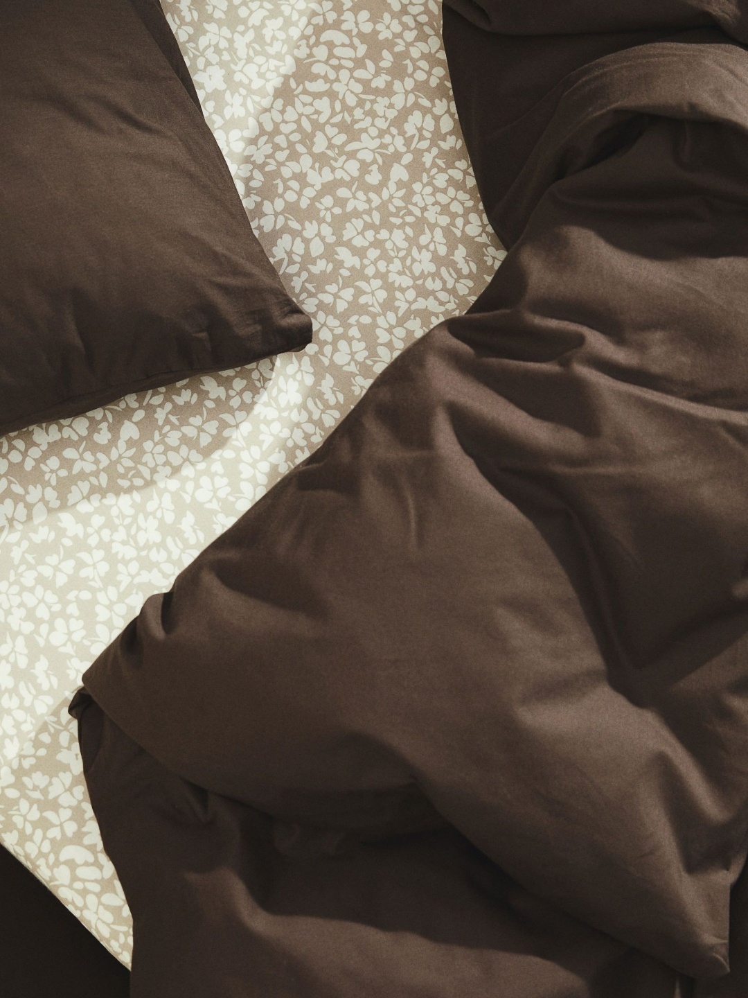 

H&M Unisex Beige-Coloured Patterned Cotton Fitted Sheet