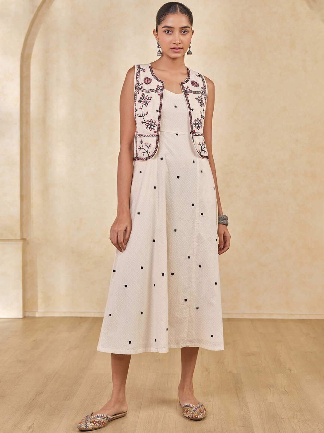 

Global Desi Floral Embroidered A-Line Ethnic Dress with Jacket, Off white