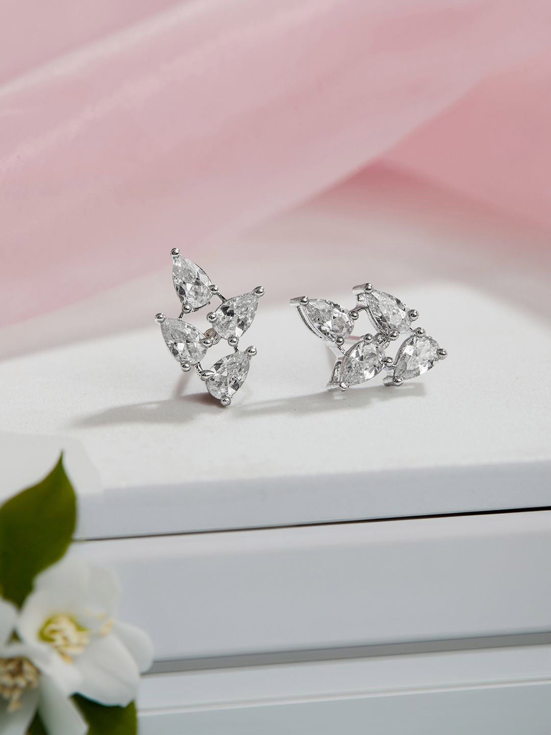 

SARAF SILVERETZ 925 Sterling Silver Classic Studs Earrings