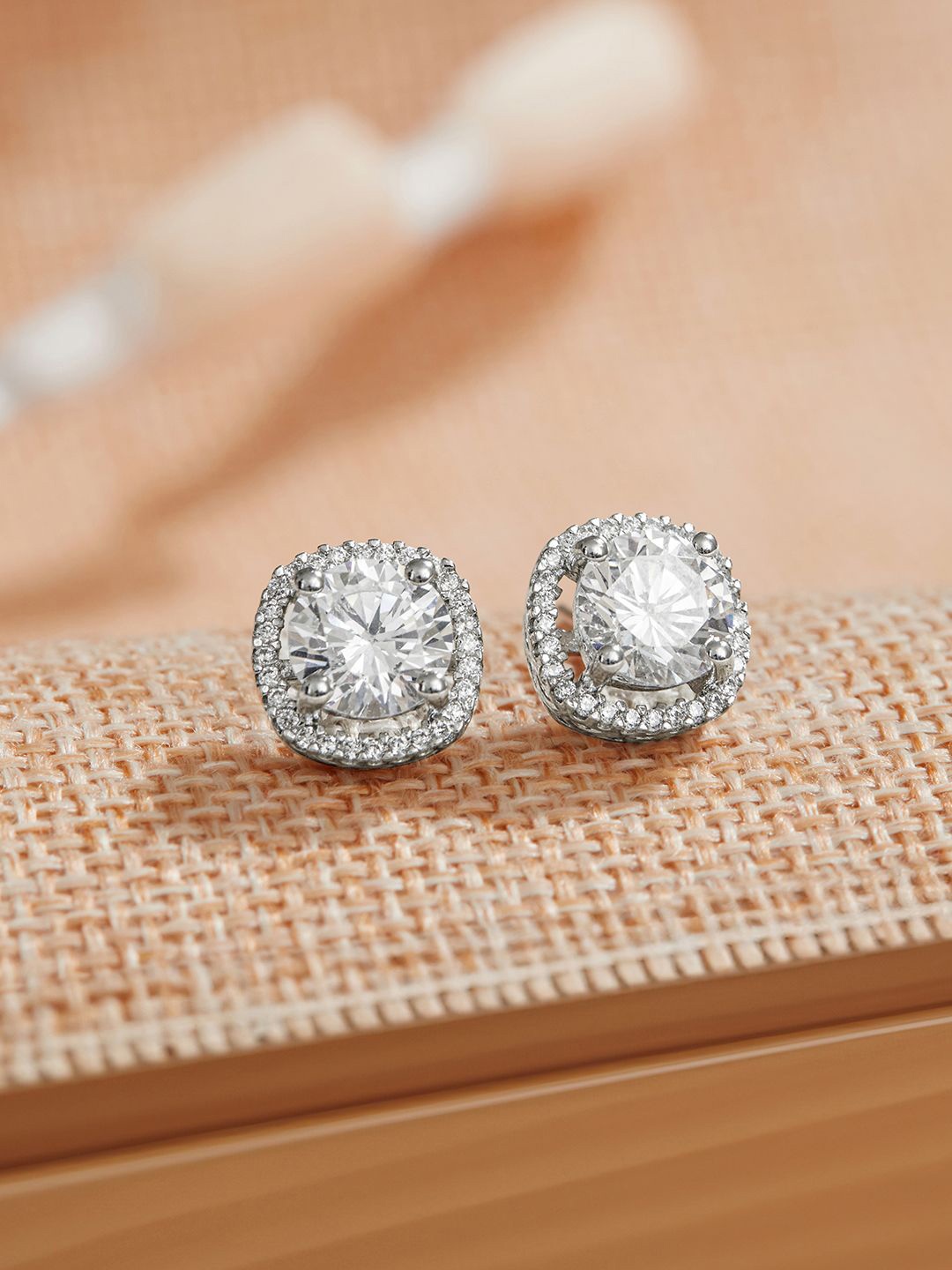 

SARAF SILVERETZ 925 Sterling Silver Classic Studs Earrings