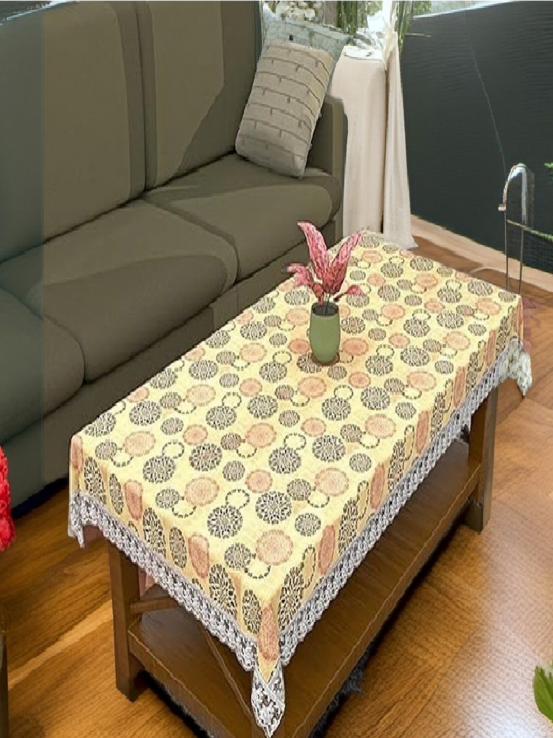 

REVEXO Cream-Coloured Geometric Printed Rectangle 4-Seater Table Covers