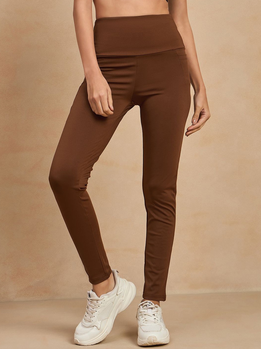 

COLOR CAPITAL Women Antimicrobial Tights, Brown