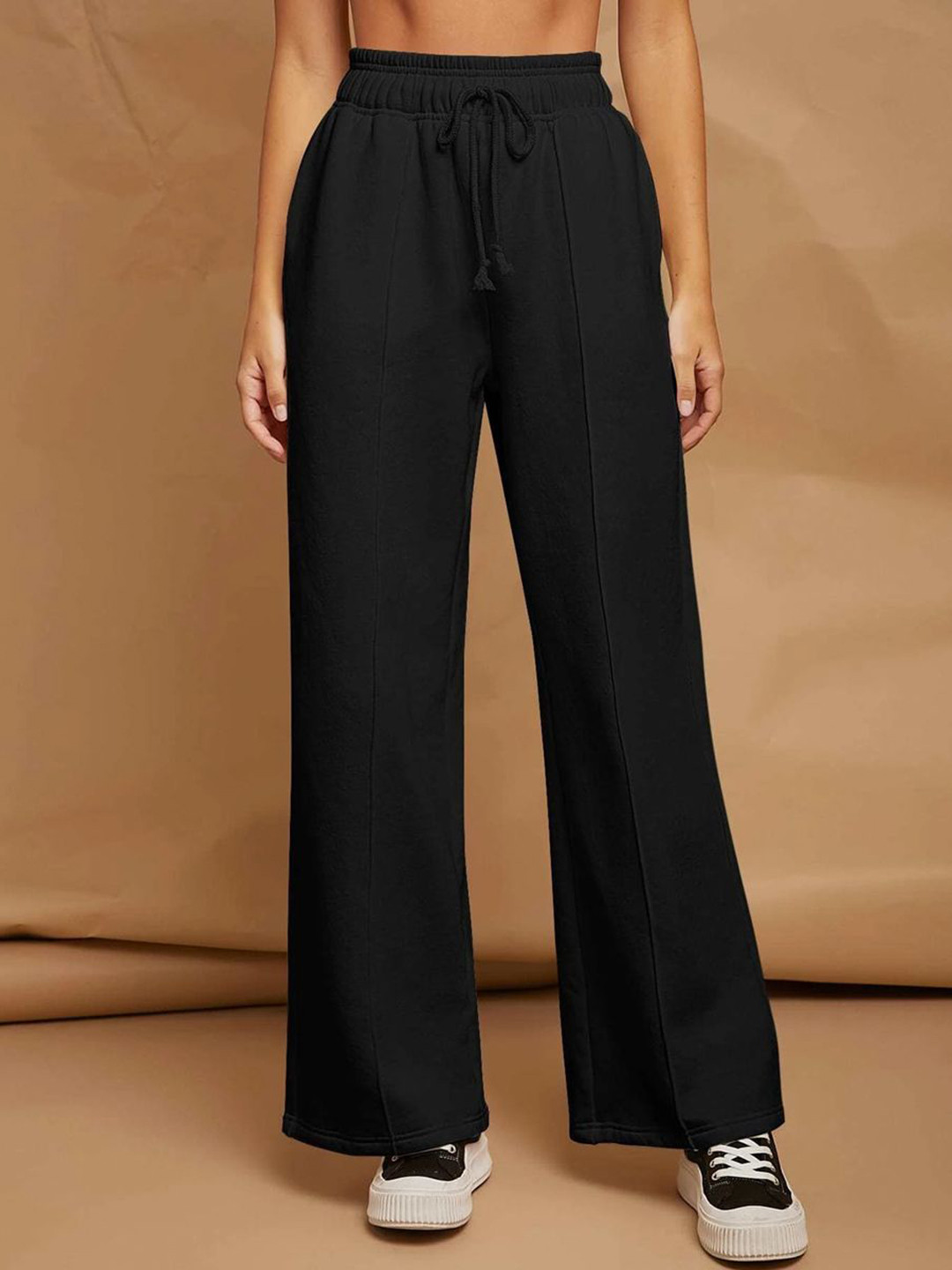 

The Roadster Lifestyle Co Women Oversized Pleated Wide Leg Korean Trousers, Black
