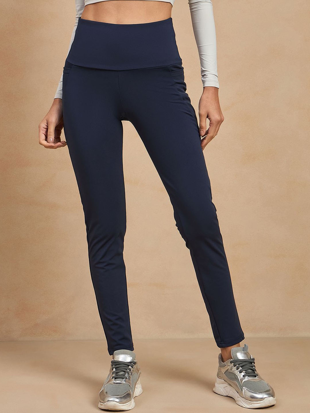 

COLOR CAPITAL Women Skin Fit Antimicrobial Tights, Navy blue