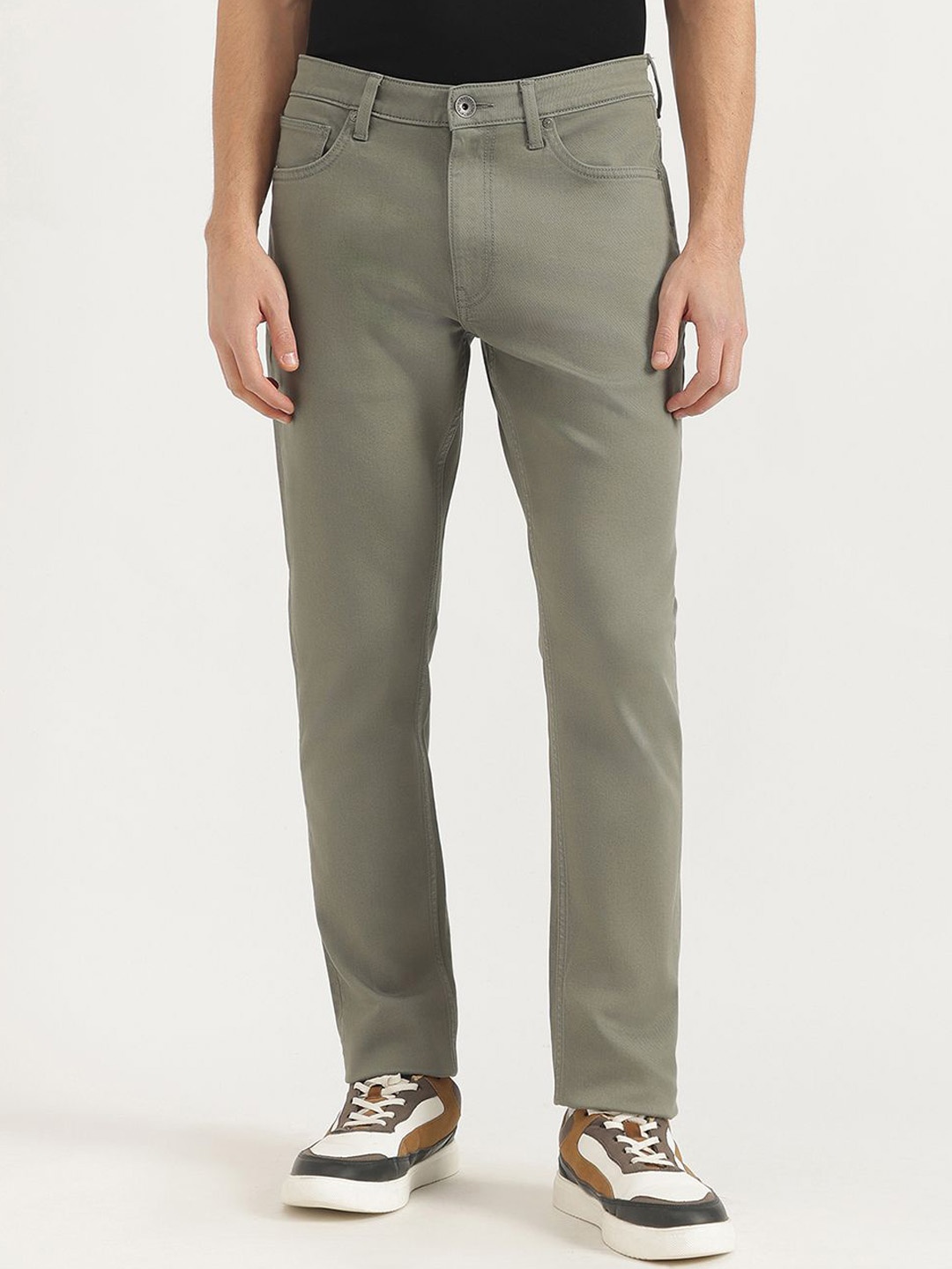 

United Colors of Benetton Men Slim Fit Mid-Rise Jeans, Grey