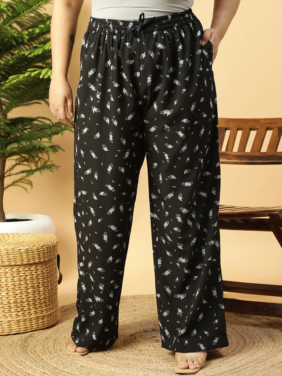 

Oxolloxo Plus Size Craze Floral Print Trousers, Black