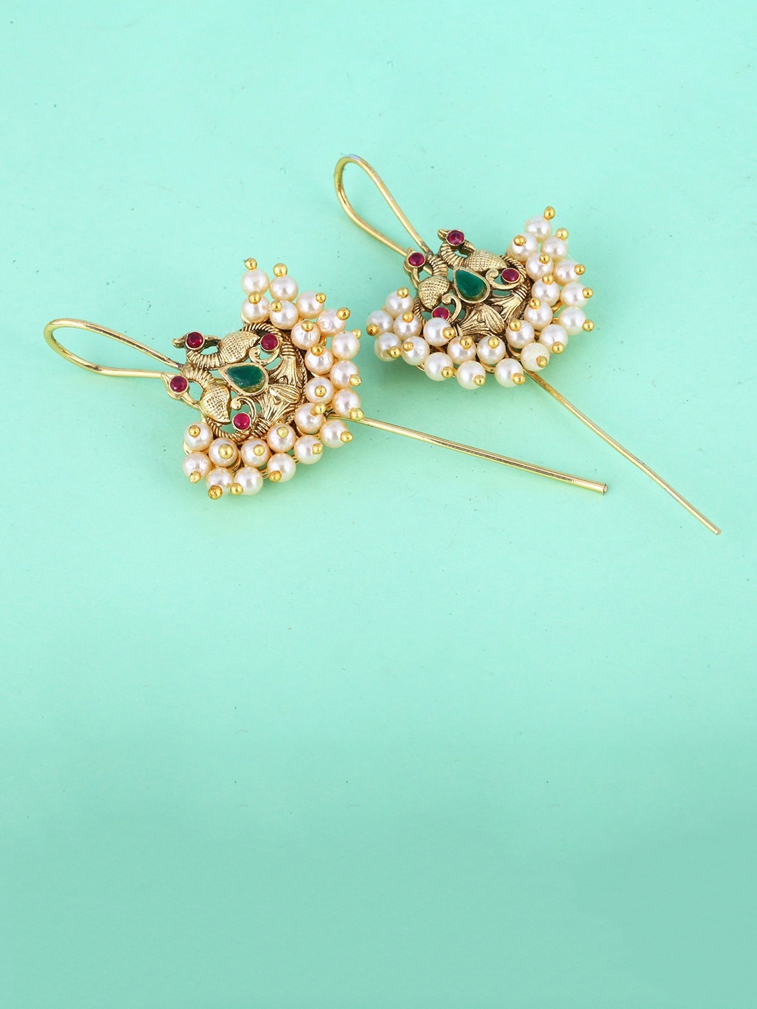 

Vighnaharta Gold-Plated Contemporary Pearls Studded Ear Cuff