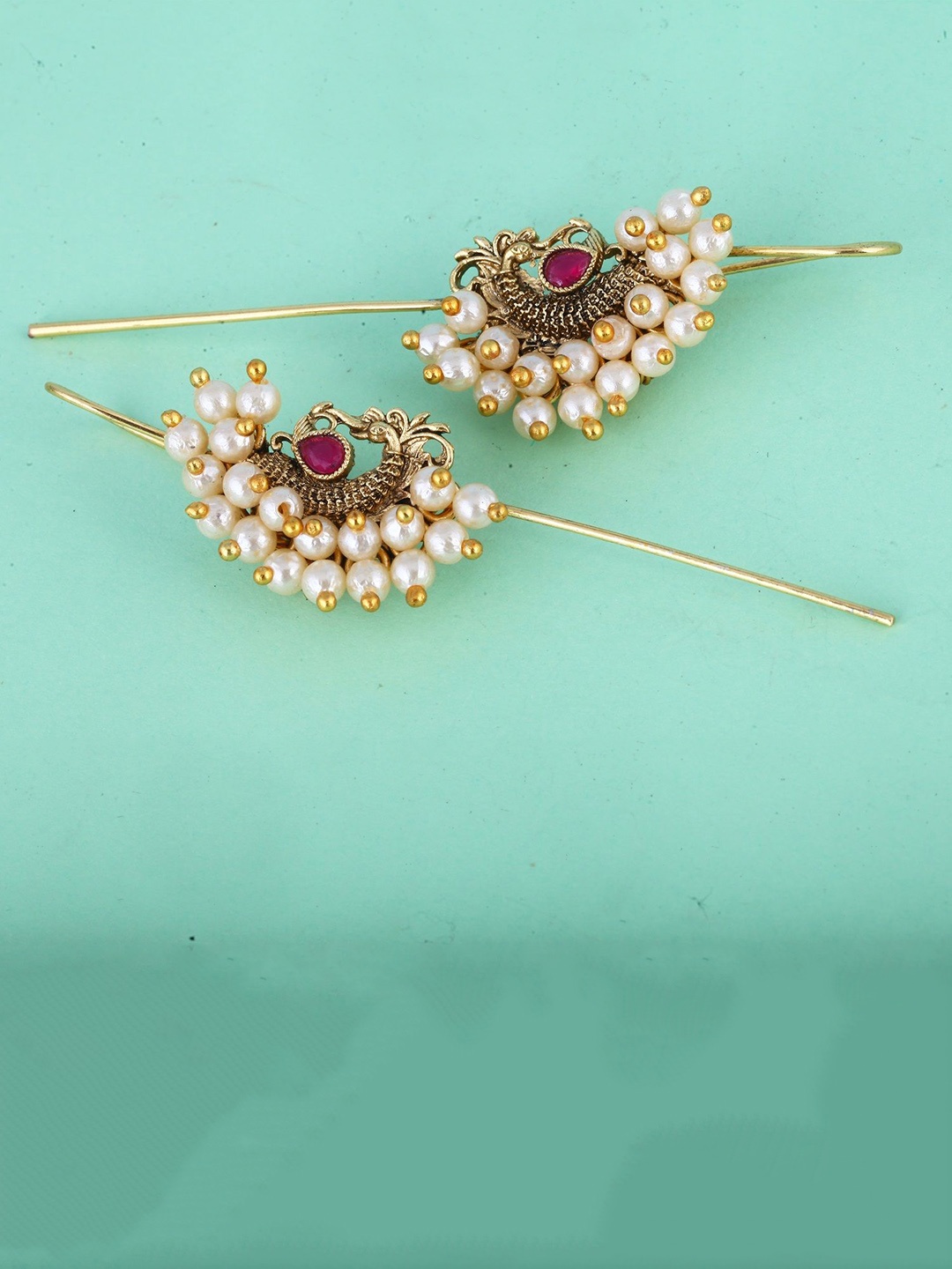 

Vighnaharta Sizzling Gold-Plated CZ Studded & Pearls Beaded Peacock Shaped Ear Cuff