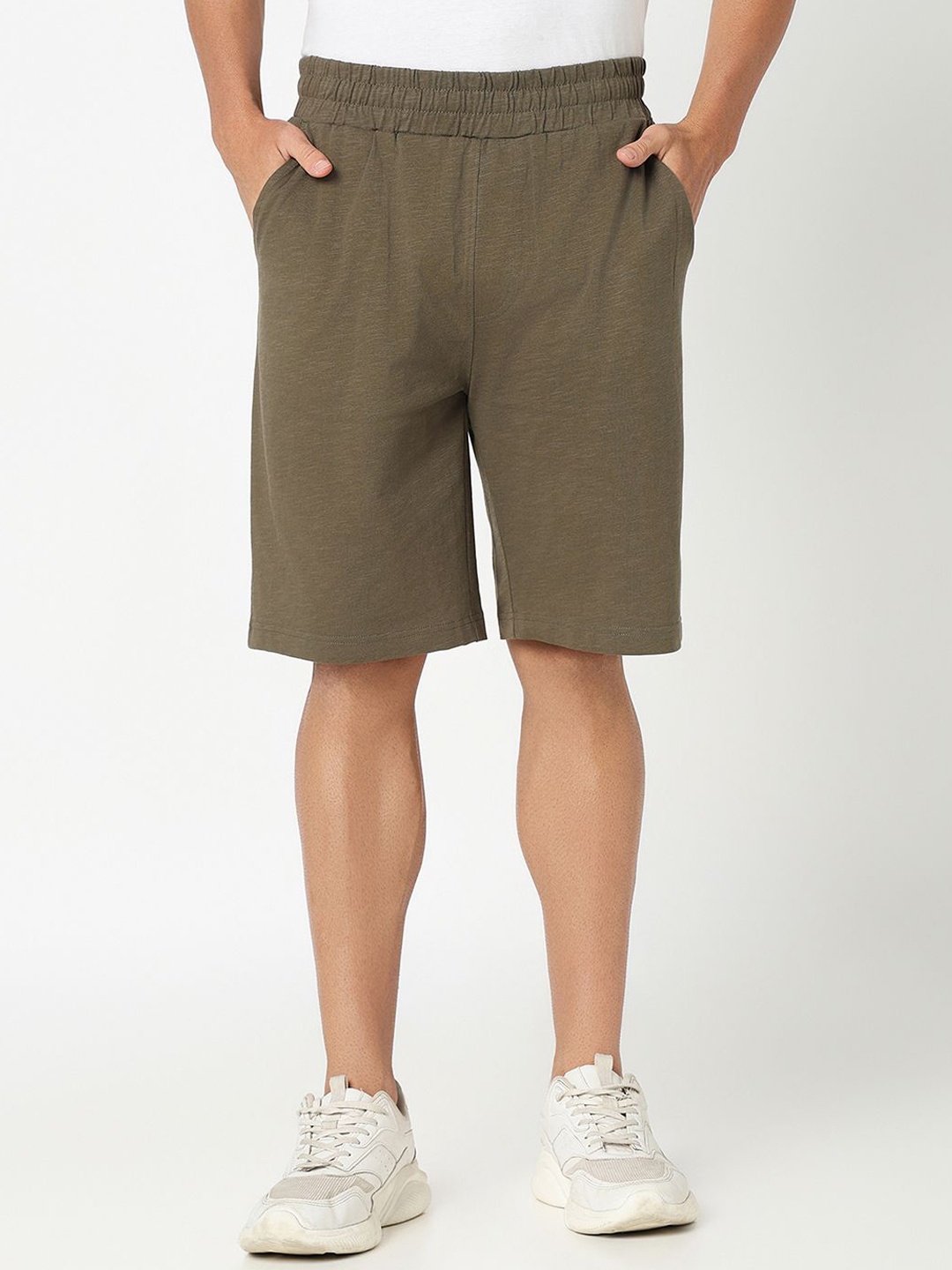 

R&B Men Regular Fit Mid-Rise Shorts, Olive