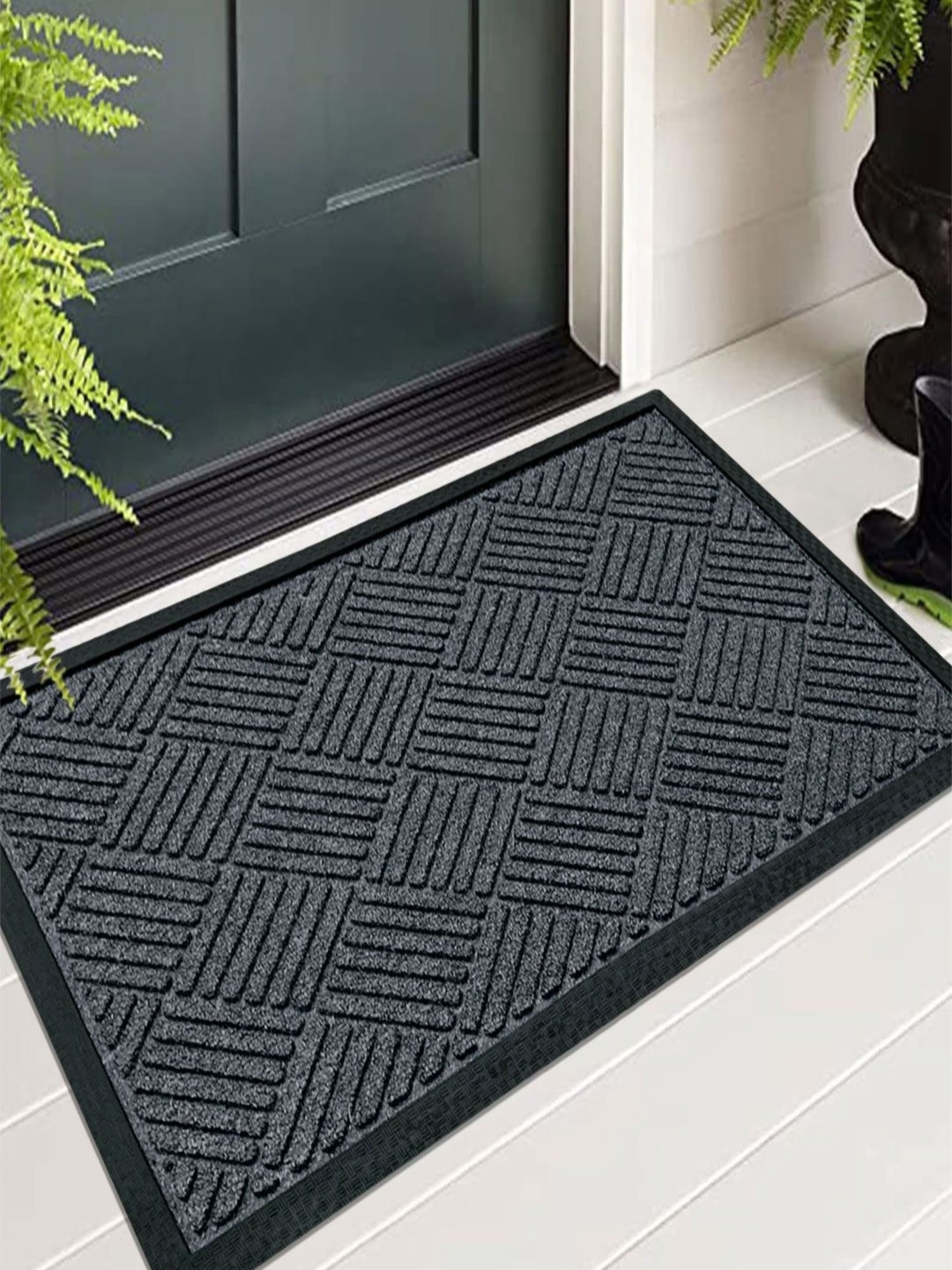 

LUXEHOME INTERNATIONAL Grey & Black Geometric Rubber Coir Anti Slip Doormat
