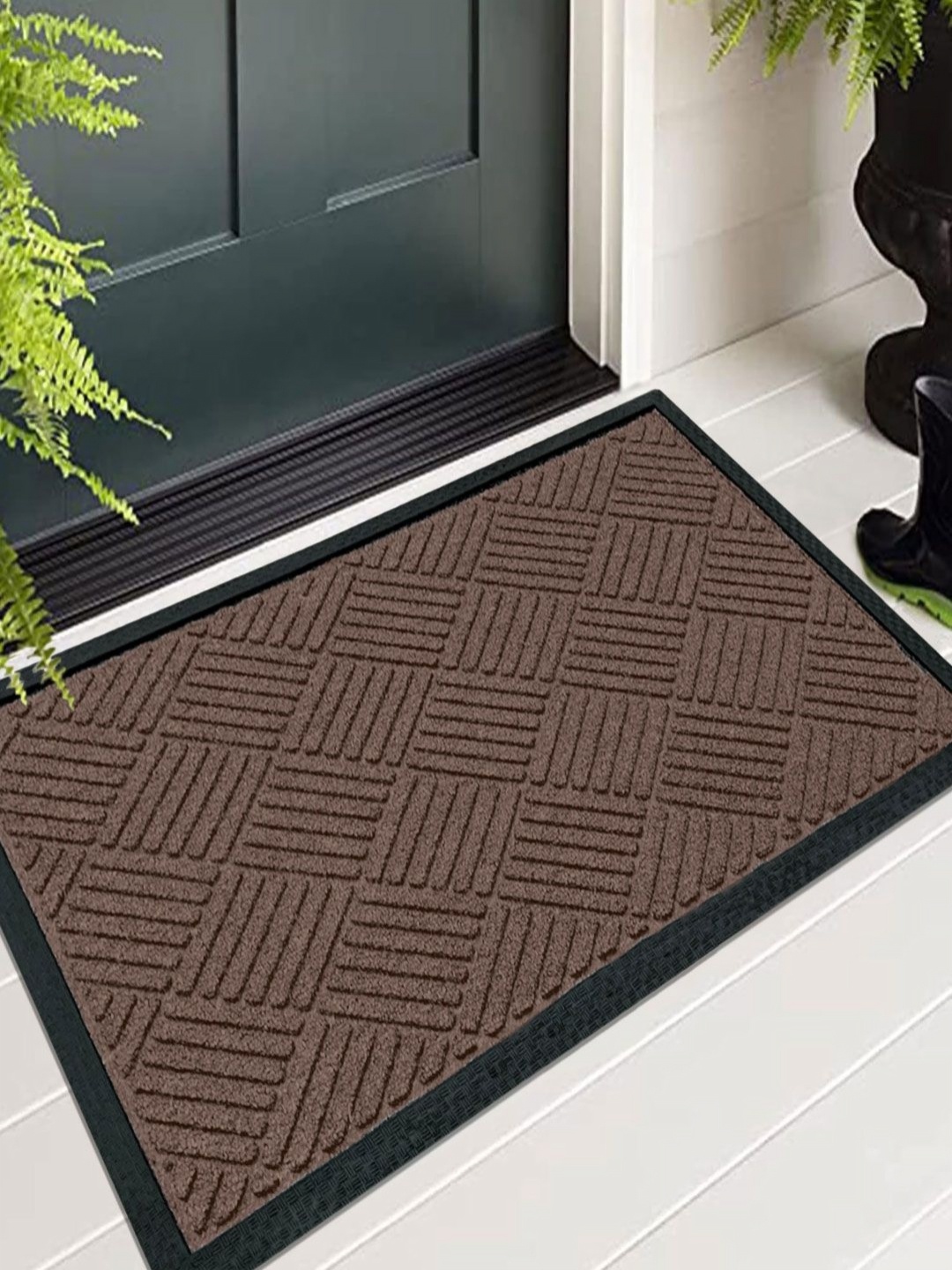 

LUXEHOME INTERNATION Brown & Black Geometric Rubber Coir Anti Slip Doormat
