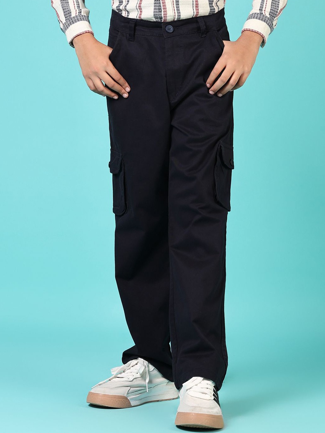 

V-Mart Boys Cotton Twill Cargo Trousers, Black