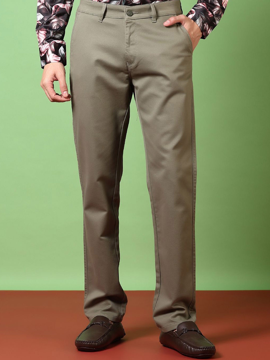 

V-Mart Men Solid Twill Formal Trousers, Olive