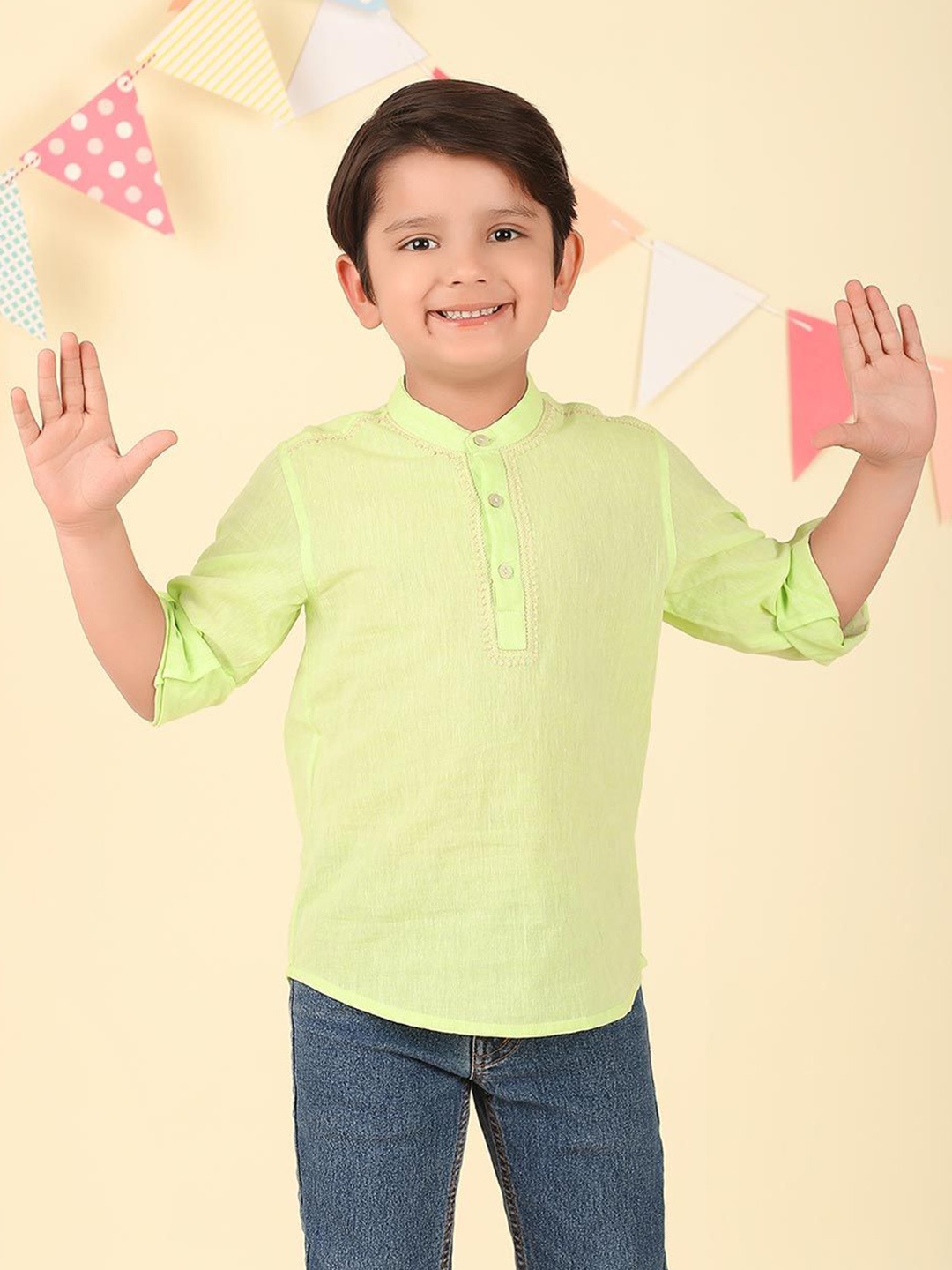 

Fabindia Boys Floral Embroidered Cotton Chikankari Band Collar Short Kurta, Green