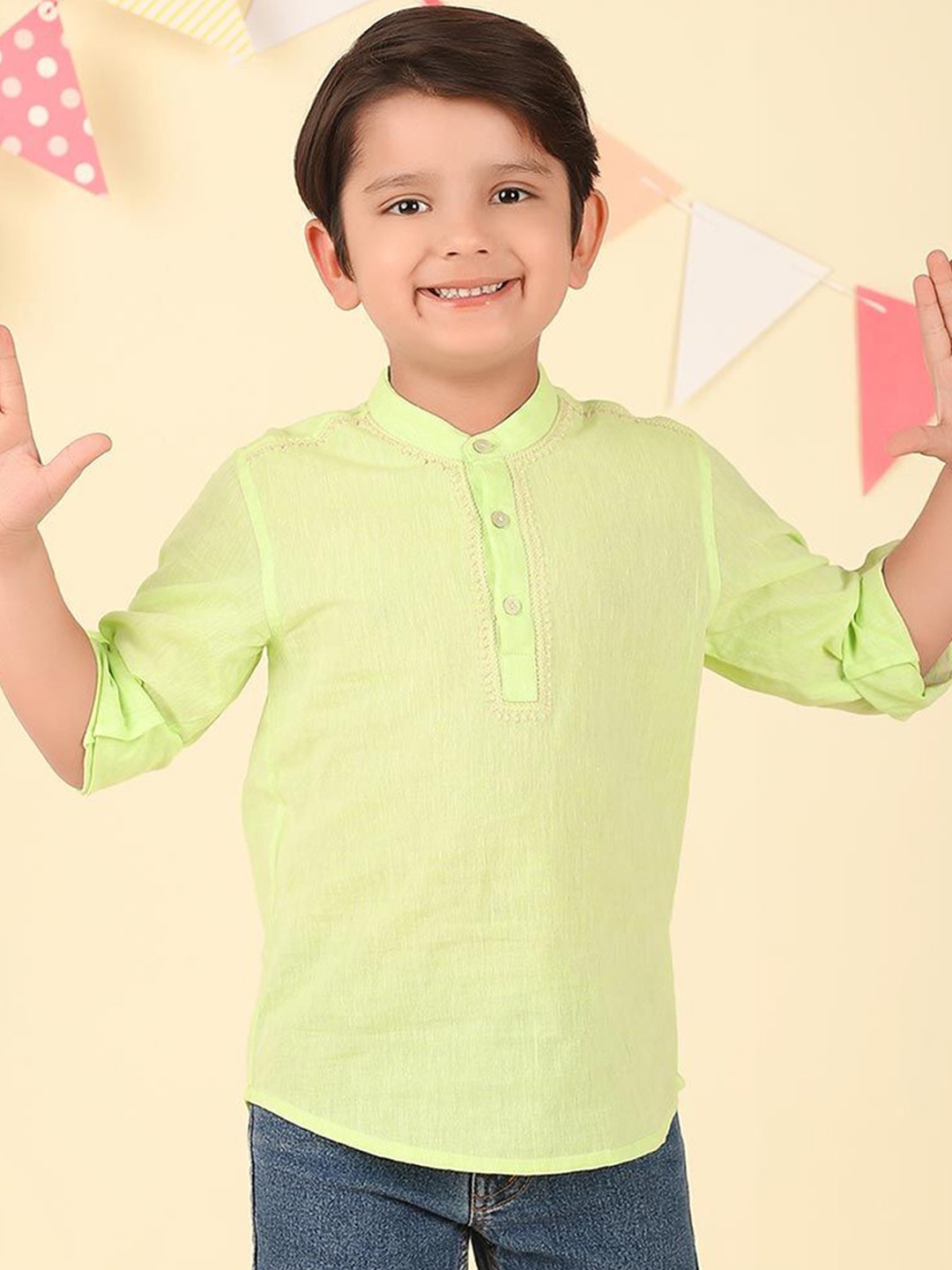 

Fabindia Boys Band Collar Chikankari Cotton Straight Kurta, Green